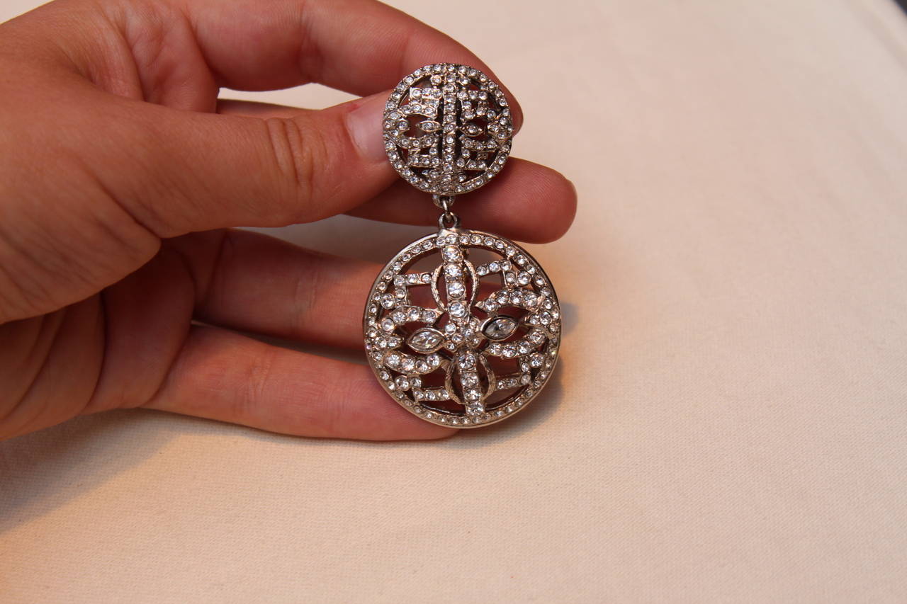 Christian Dior Silver Metal and Crystals Pendant Earrings In Excellent Condition In Paris, FR