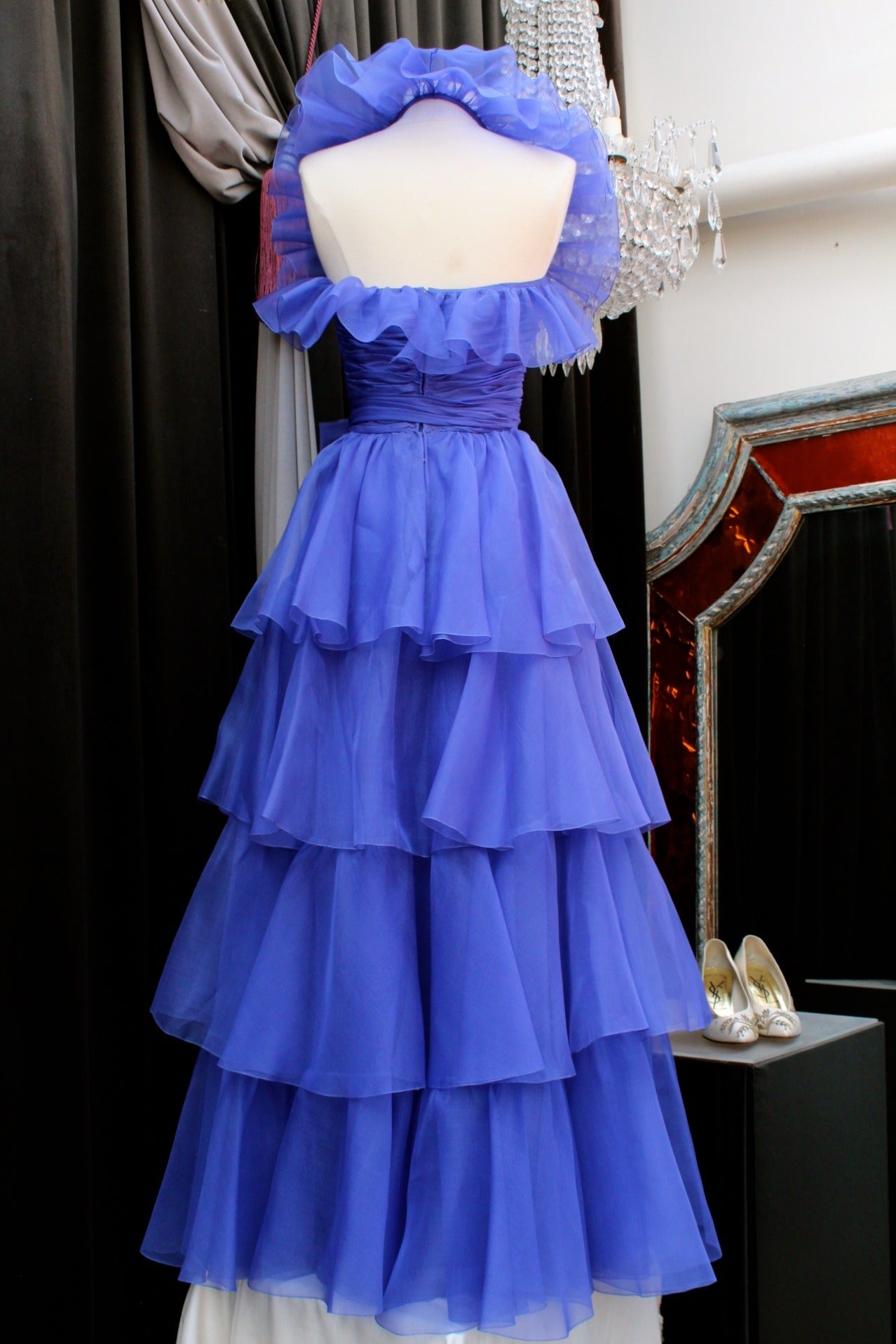 Jean-Louis Scherrer Haute Couture Blue Organza Evening Gown, 1980s  im Zustand „Gut“ im Angebot in Paris, FR