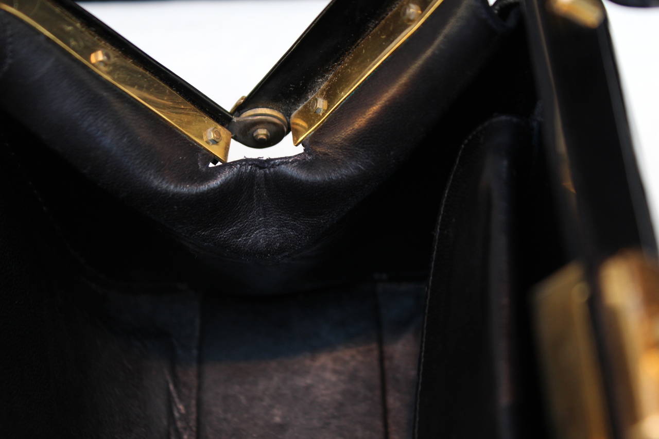 Fernande Desgranges - Sac à main en cuir noir et métal doré des années 1950 4