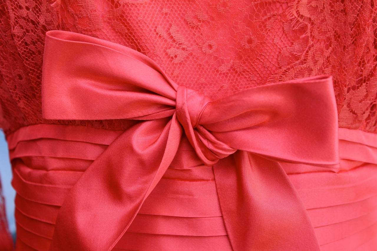 Fall 1980 Nina Ricci Haute Boutique Red Taffeta and Lace Evening Dress Damen im Angebot