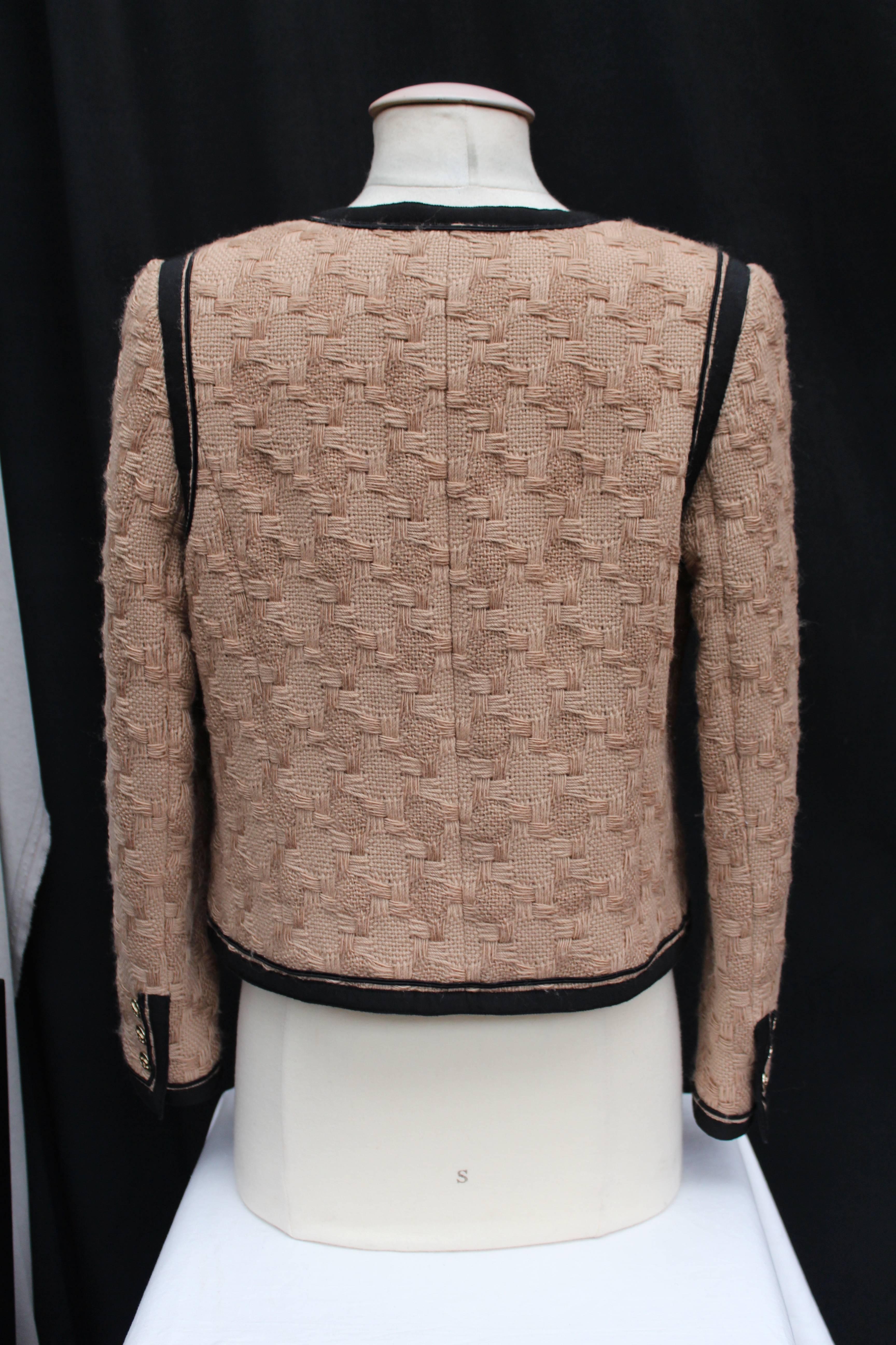 2000s Chanel Light Brown Tweed and Black Galloons Jacket In Excellent Condition In Paris, FR