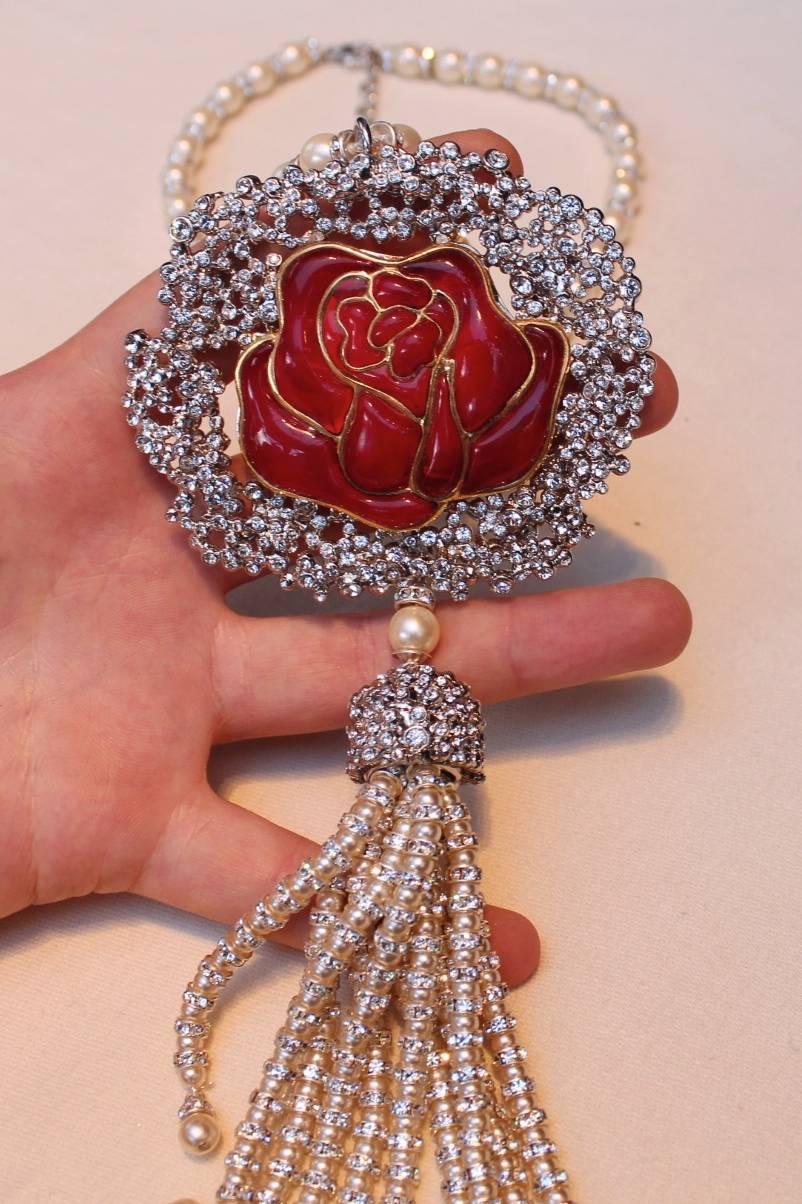 2011 Serge Eric Woloch Pendant Necklace with a Red Glass Rose and White Crystals In Excellent Condition In Paris, FR