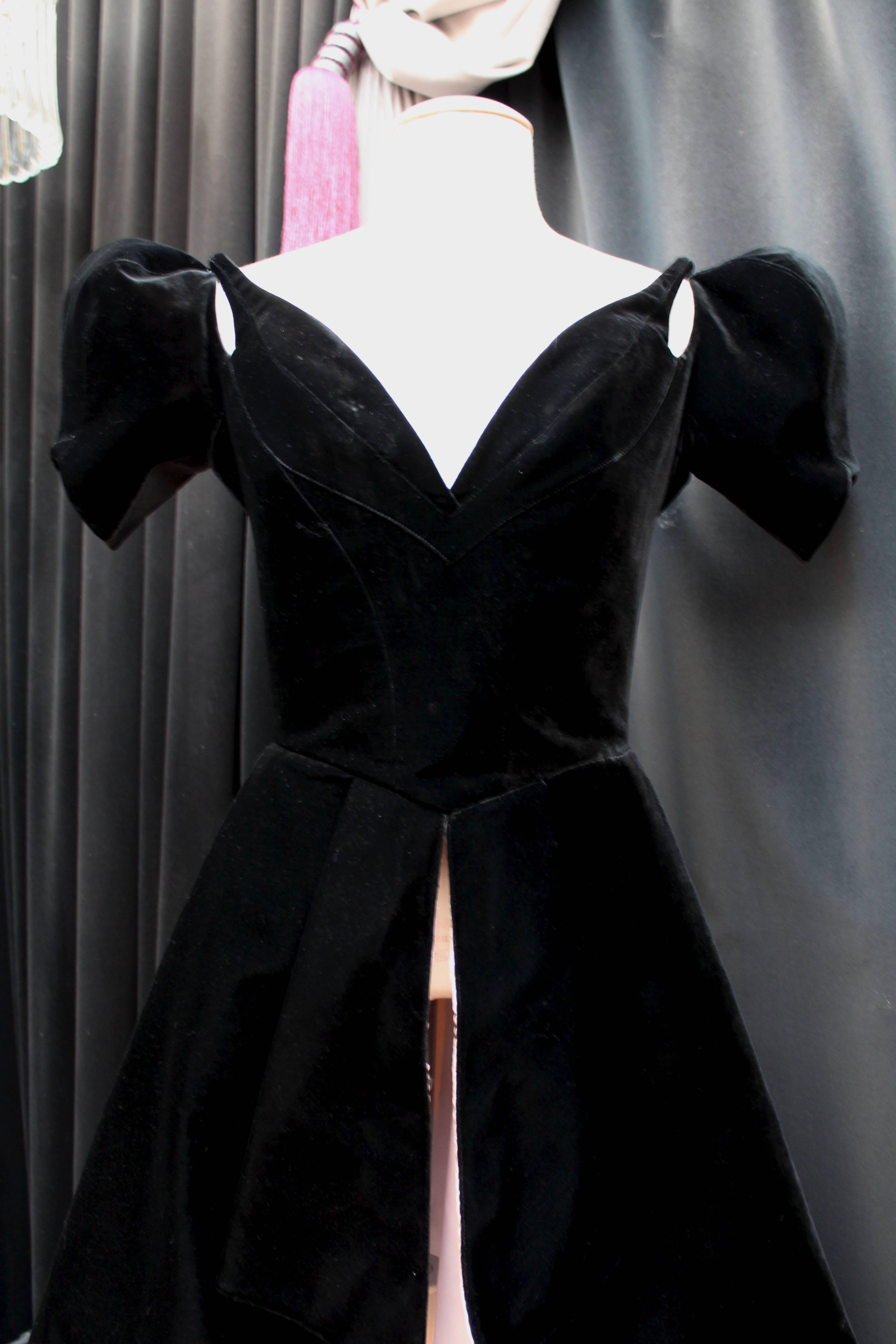 Women's 1981 Thierry Mugler Top/Dress in Black Velvet and Pink Silk