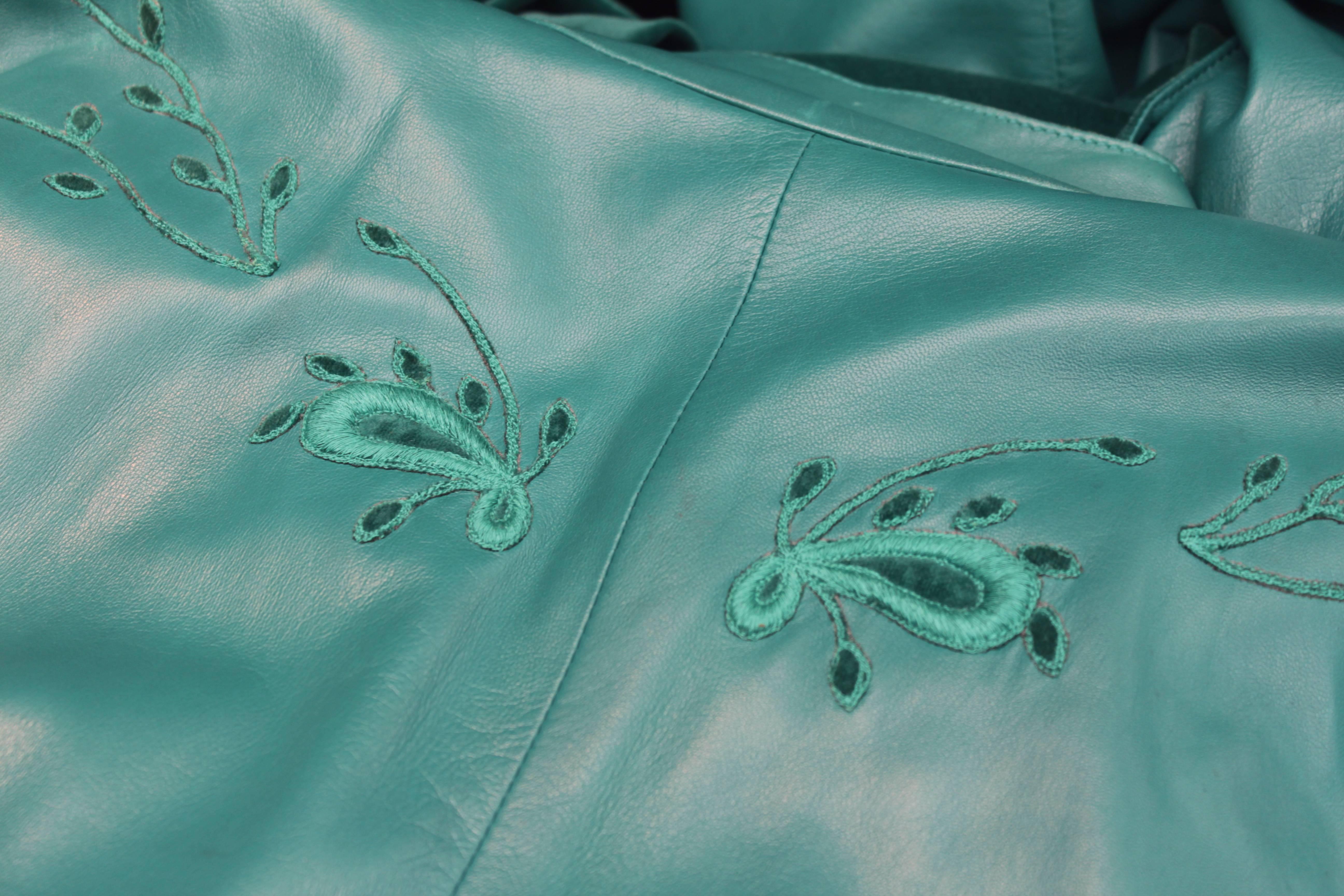 1980s Gianni Versace Green Leather Coat im Angebot 4
