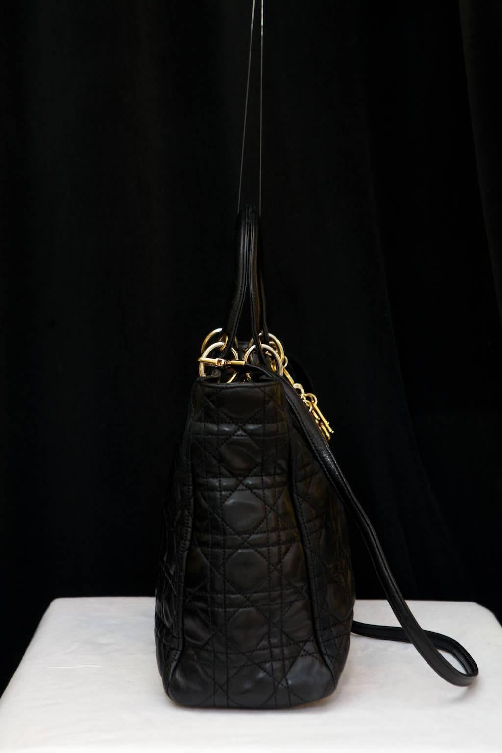 2012 Christian Dior Iconic Large 'Lady Dior' Handbag in Black Lambskin and Gilt In Excellent Condition In Paris, FR