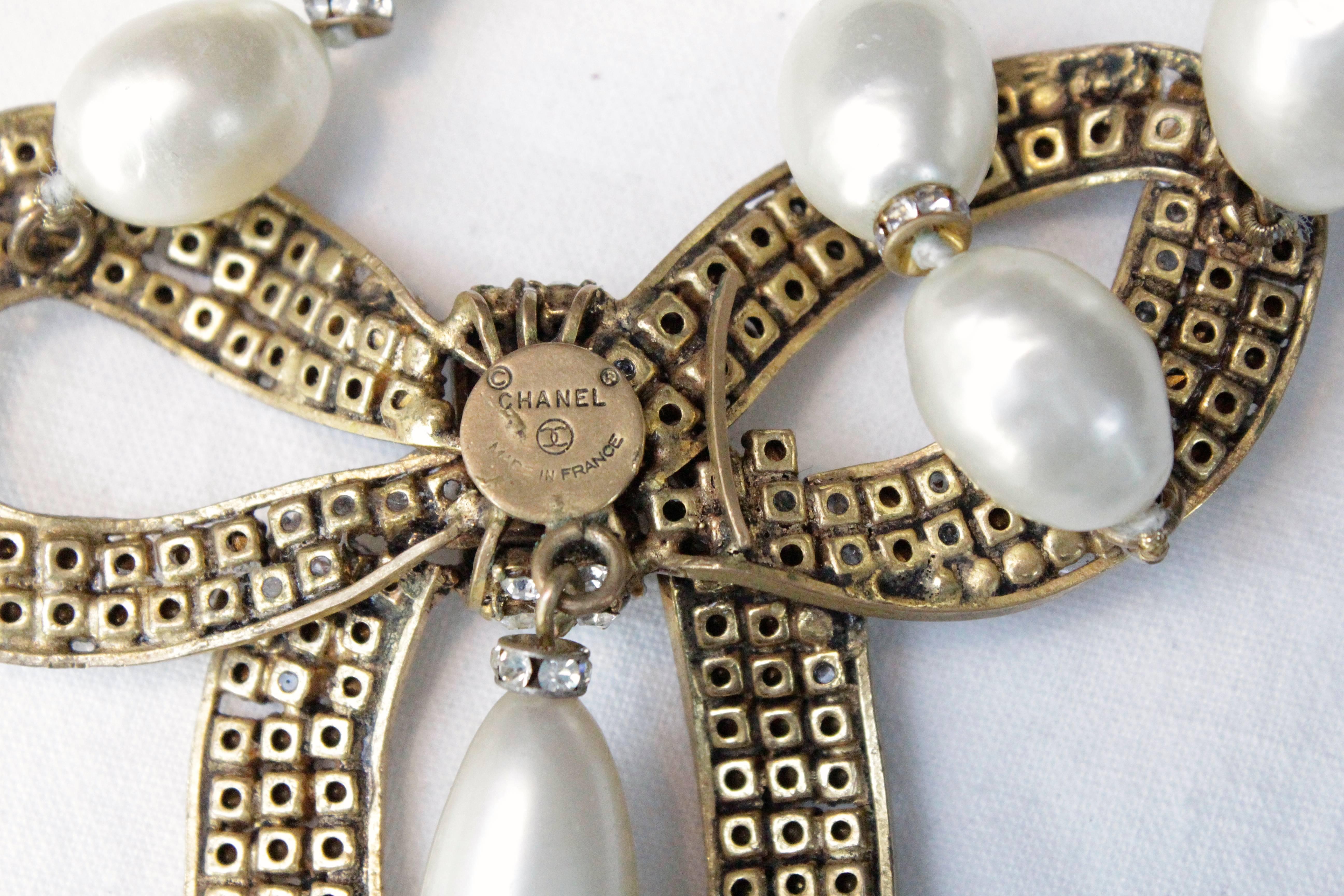 1970s Chanel Faux Pearls Necklace with Crystals Bow 1