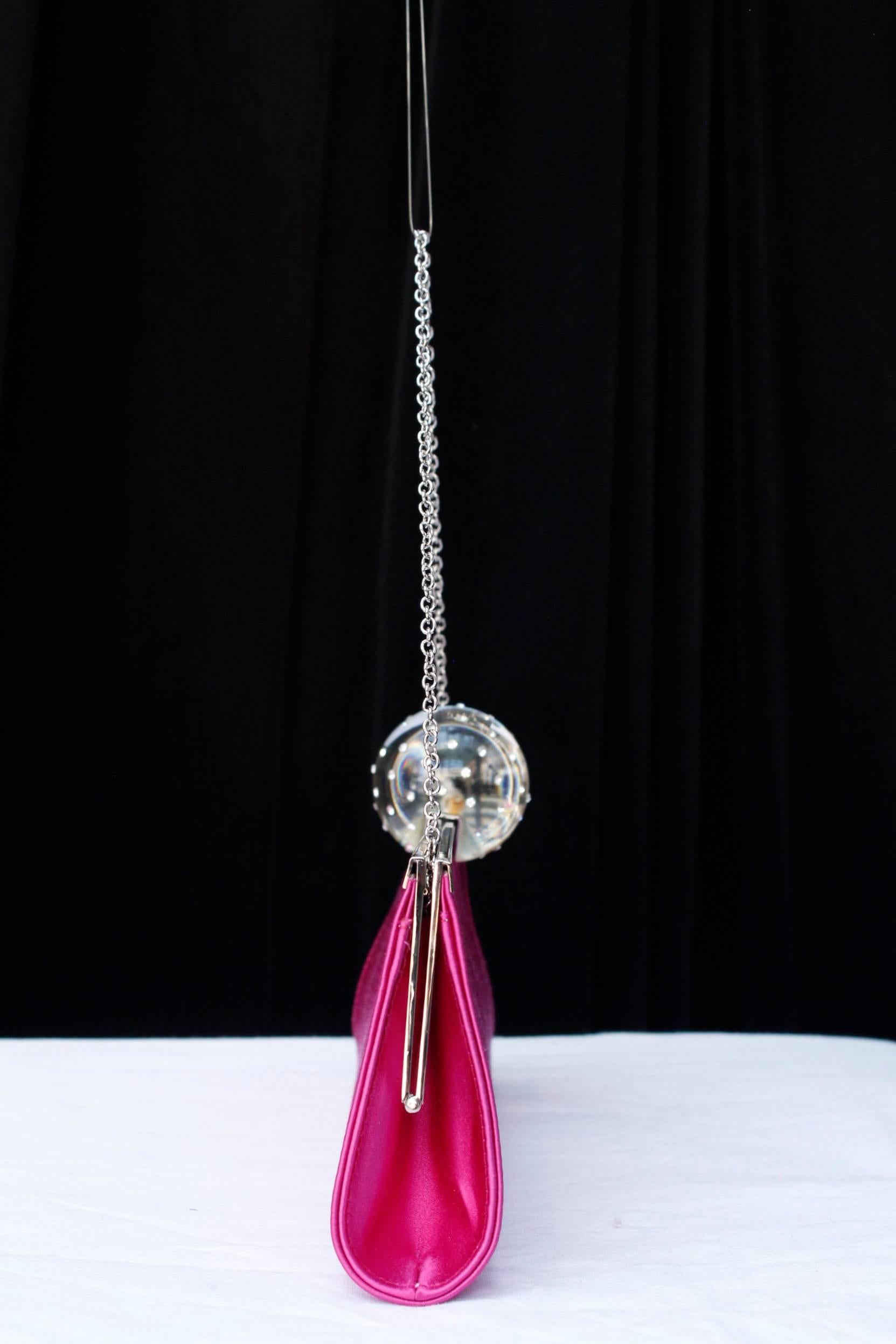 Charles Jourdan evening clutch made of fuchsia satin and transparent sphere In New Condition In Paris, FR