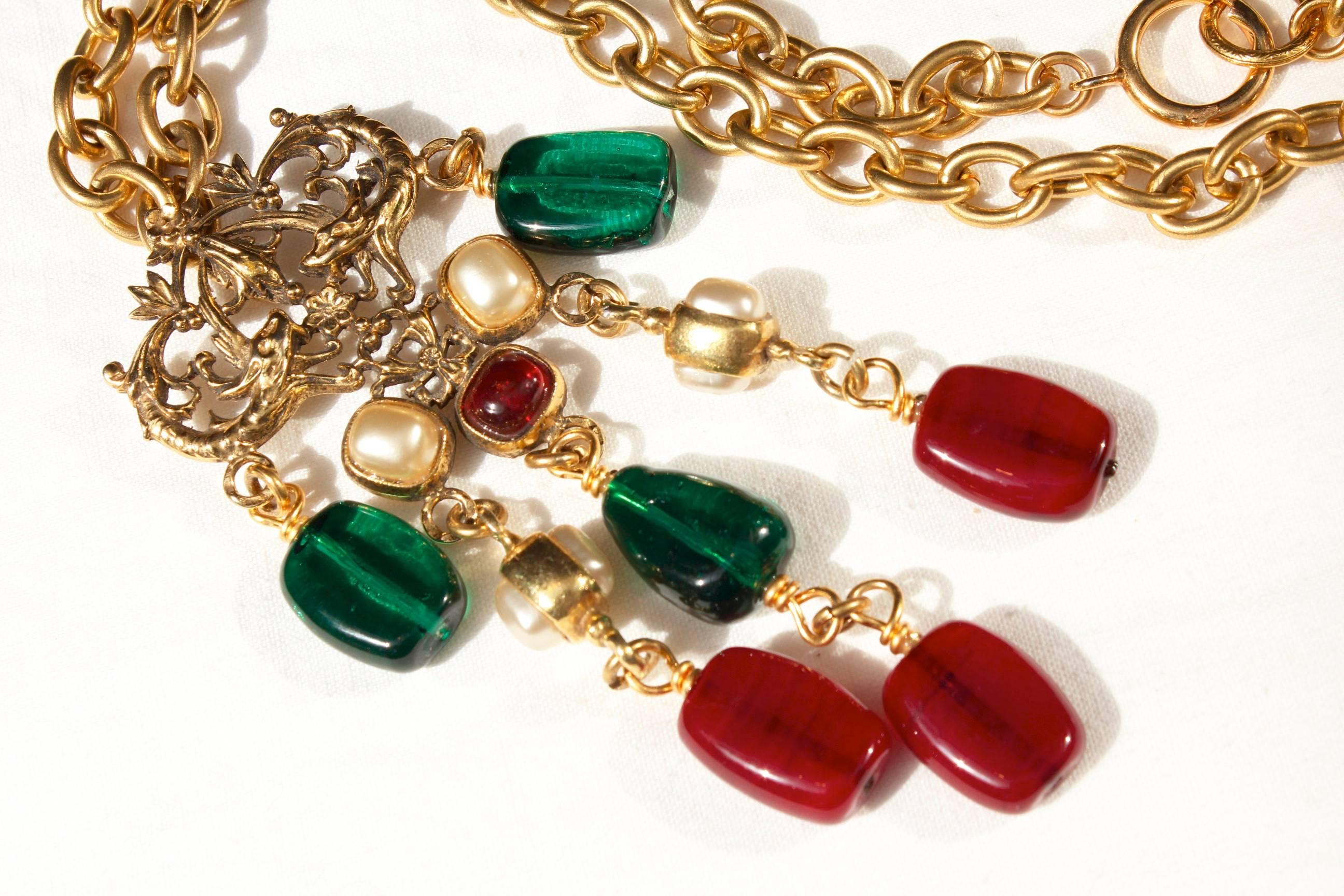 1985 Chanel long necklace with a baroque glass paste pendant 1