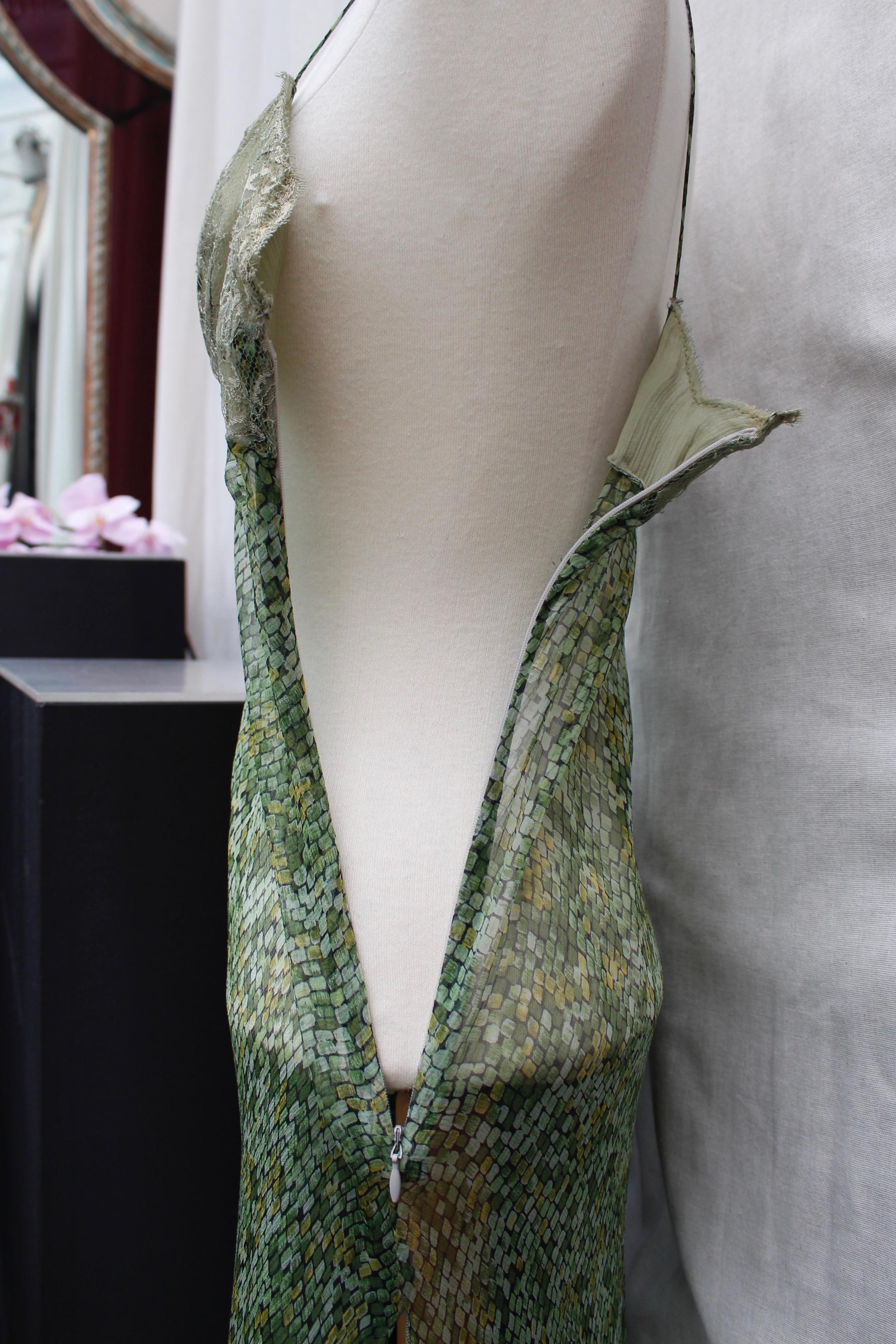 Valentino beautiful dress and skirt set made of green chiffon and lace 2