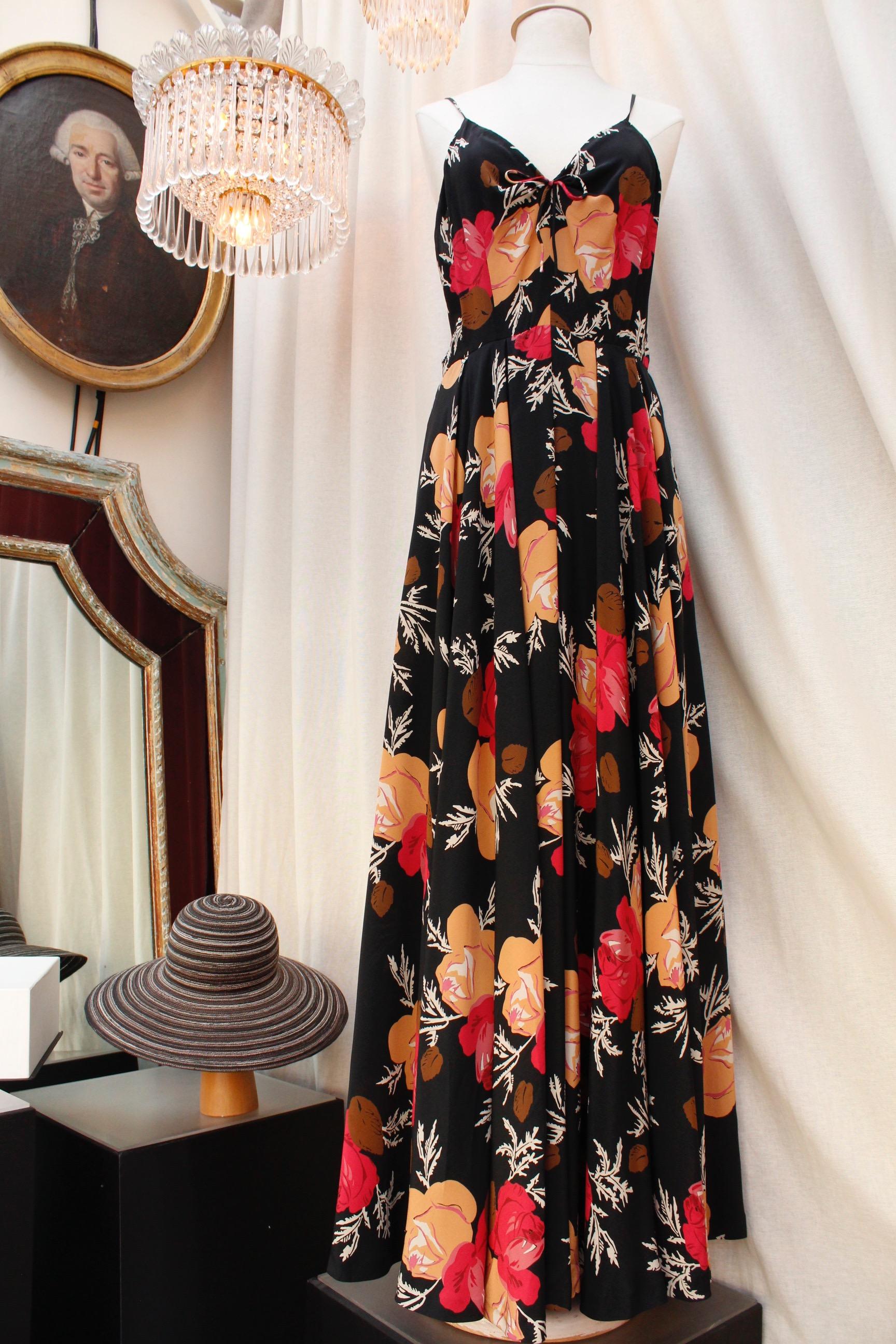 Black Nina Ricci lovely long dress with a summer jacket made of floral silk For Sale