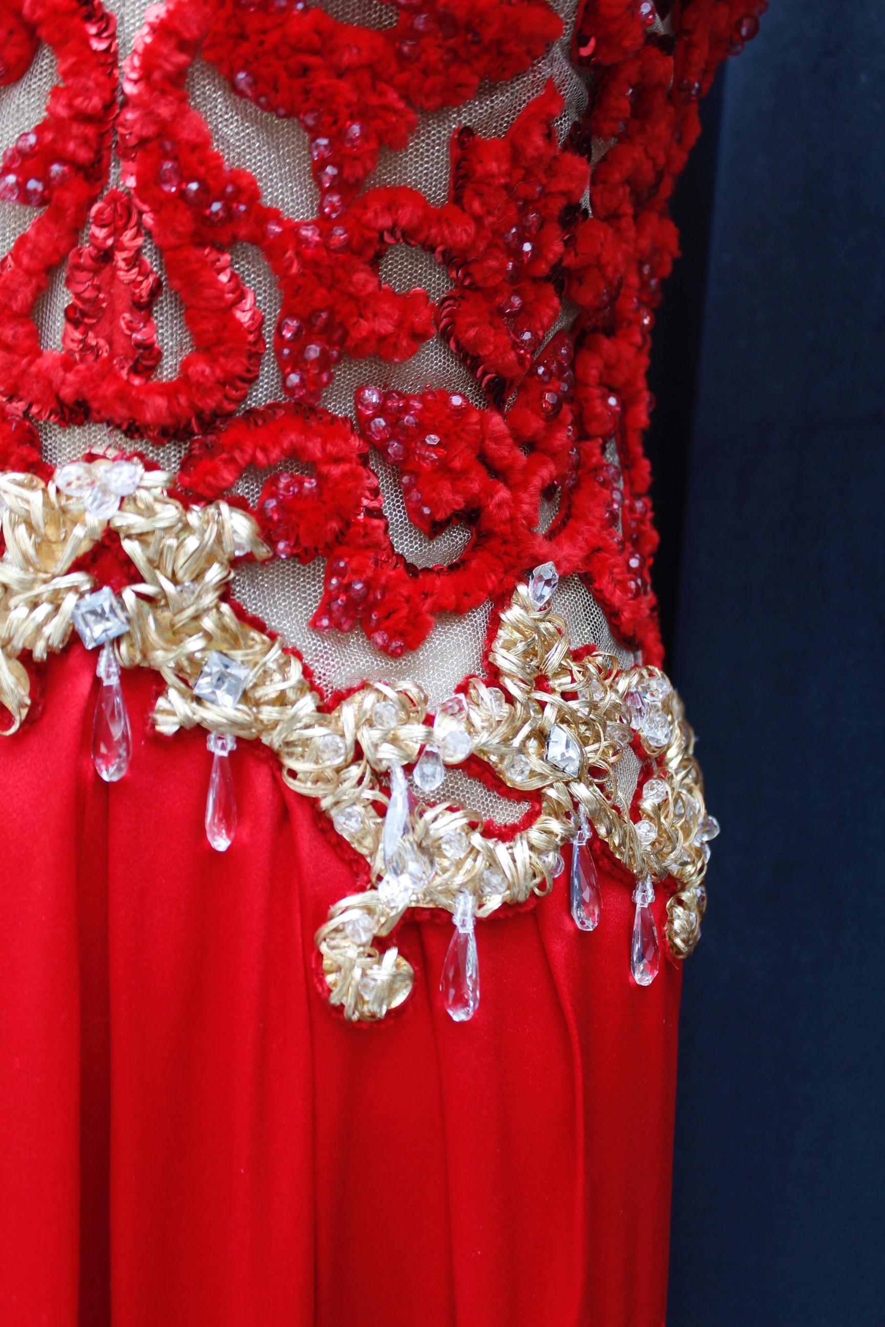Givenchy Haute Couture gorgeous red and gold evening dress 1