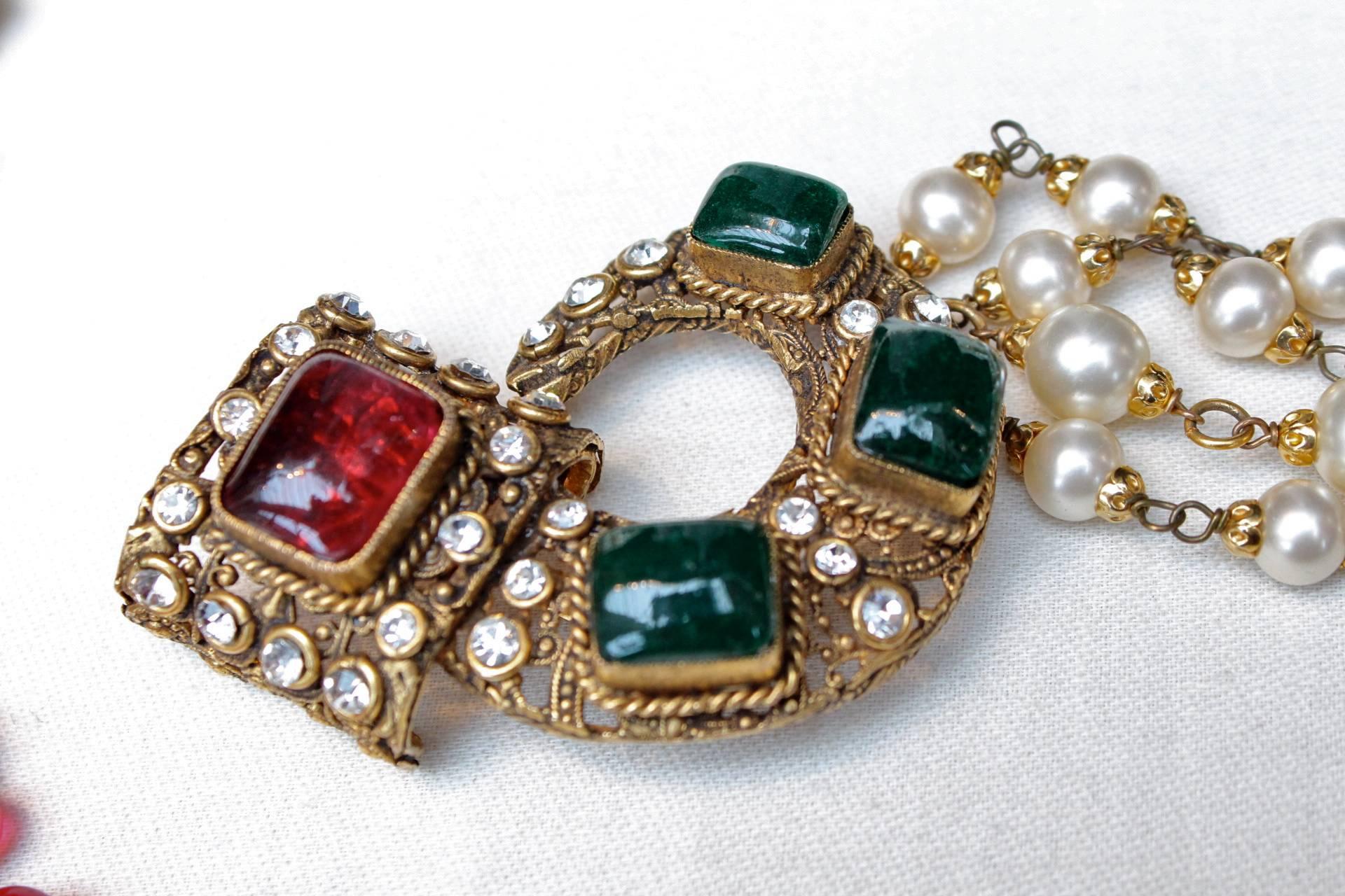 Women's 1984 Chanel necklace with Faux Pearls and Red and Green Glass Paste