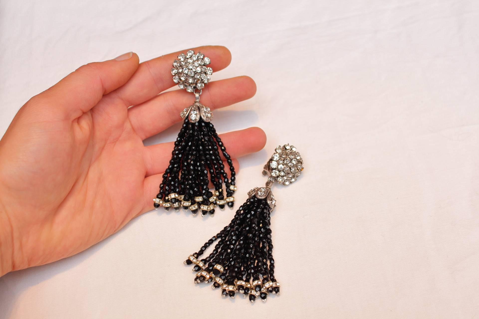 1995 Chanel Drop Earrings with a Tassel of Black Beads and White Crystals In Excellent Condition In Paris, FR