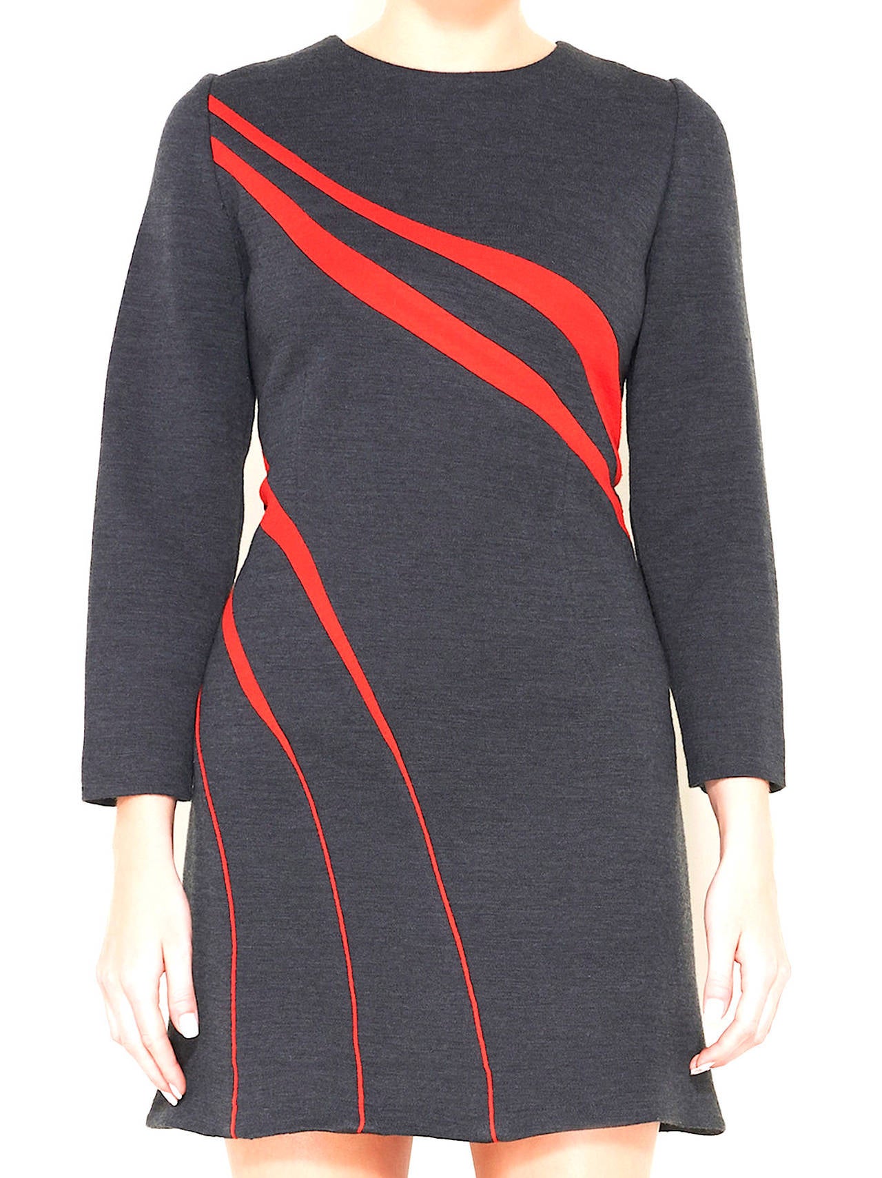 Pierre Cardin Iconic Mod Dress, 1970s In Excellent Condition For Sale In Bethesda, MD