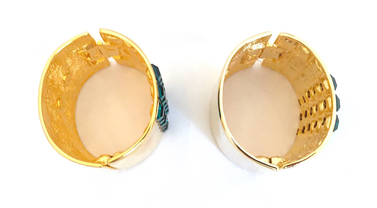 Pair of Rare Kenneth Jay Lane KJL Gold-Tone Cuffs With Emerald Crystals In Excellent Condition In Bethesda, MD