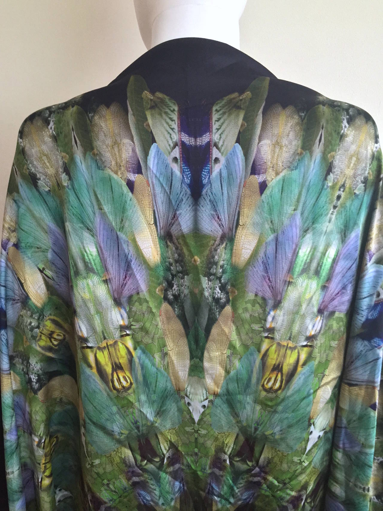 Rare Alexander McQueen NWT Silk Praying Mantis Kimono, SS 2010 Collection In New Condition In Bethesda, MD