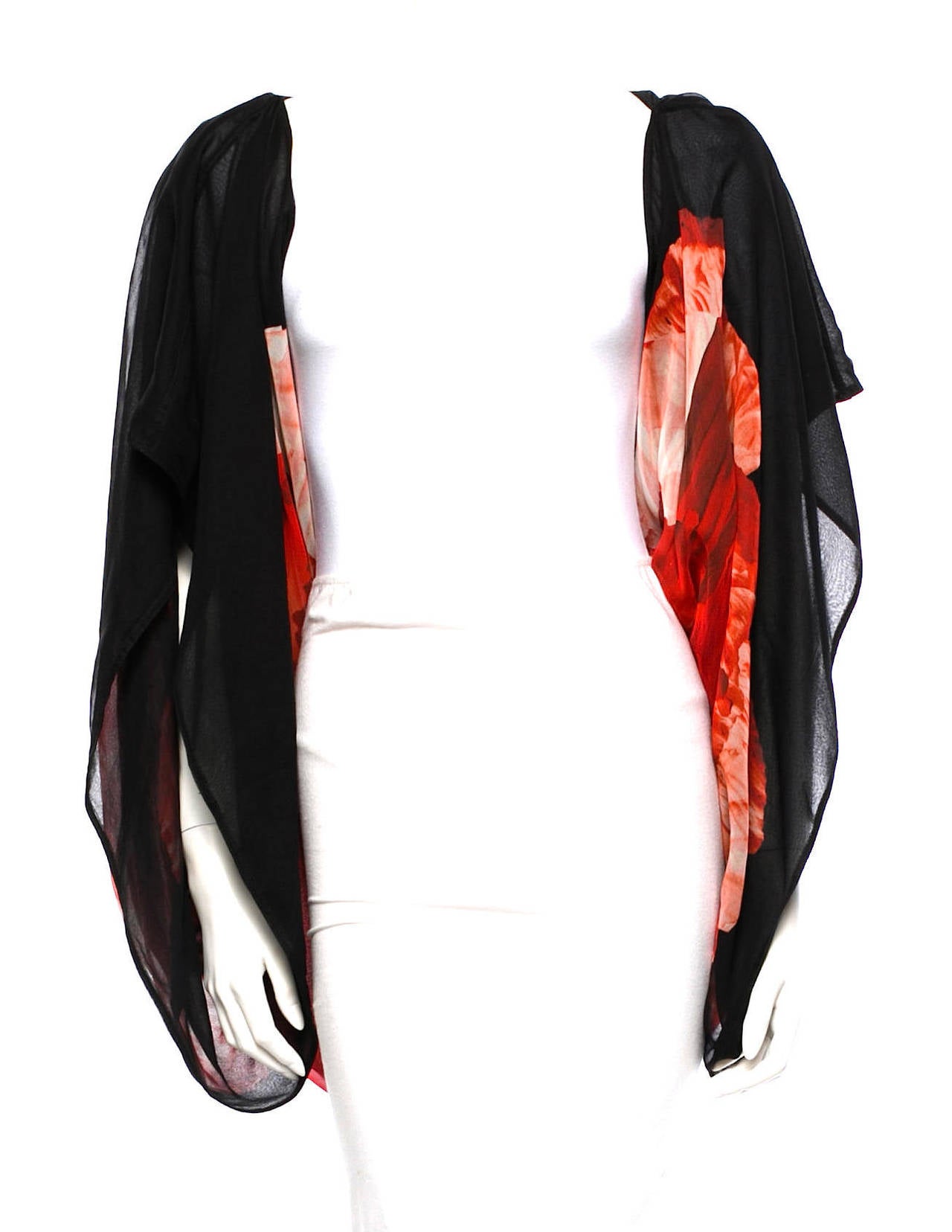 Alexander McQueen Red and Black Poppy Shawl Kimono In Excellent Condition In Bethesda, MD