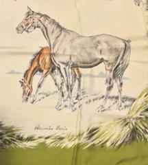Rare foulard en soie Hermes Les Poulains par Xavier de Poret, 1960