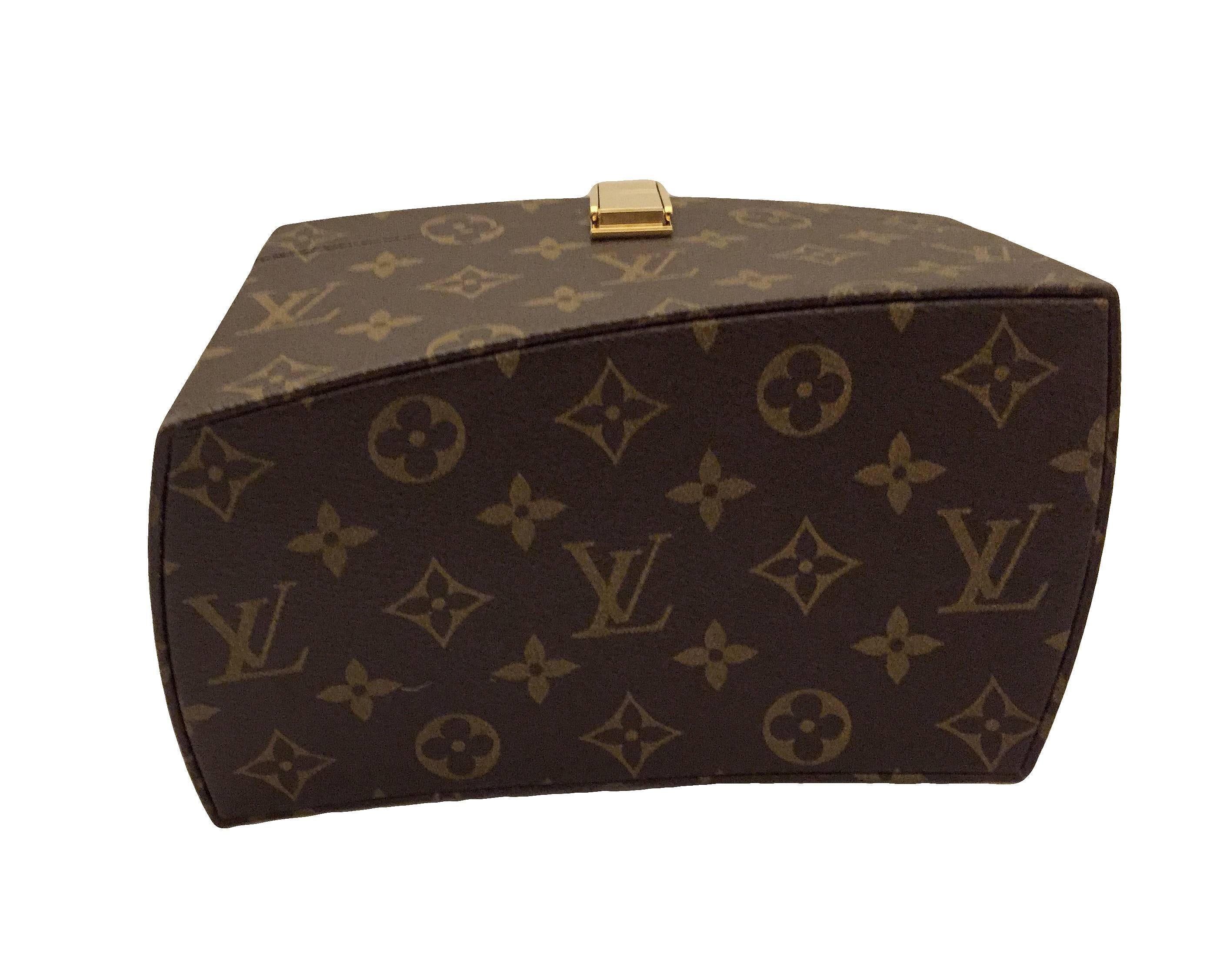 Iconic, rare Louis Vuitton Twisted Box Clutch by Frank Gehry In Excellent Condition In Bethesda, MD