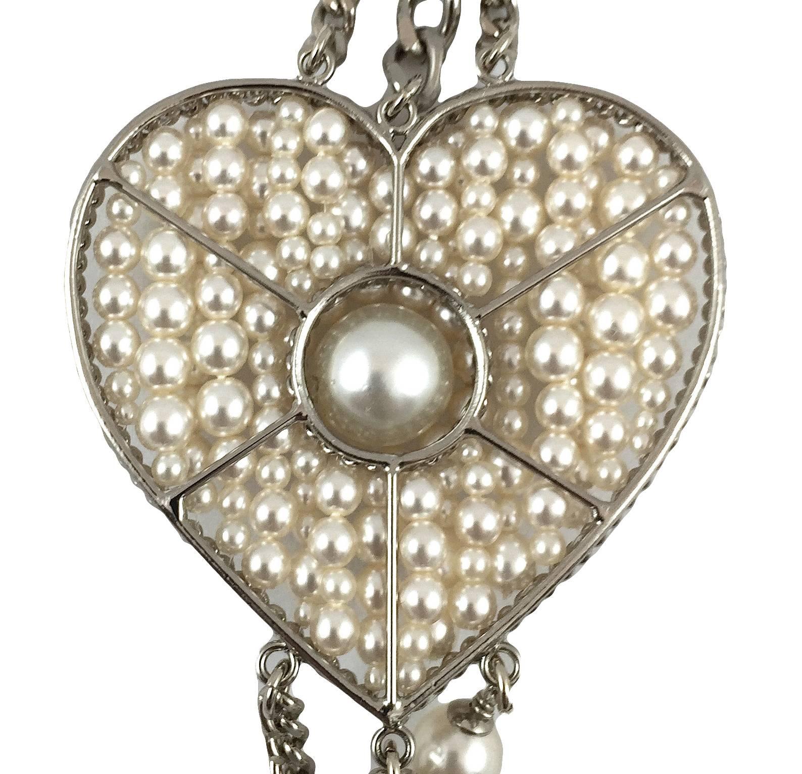 Women's Rare Chanel Silver-Tone Pearl Heart Sautoir Extra Long Necklace, 2006 For Sale