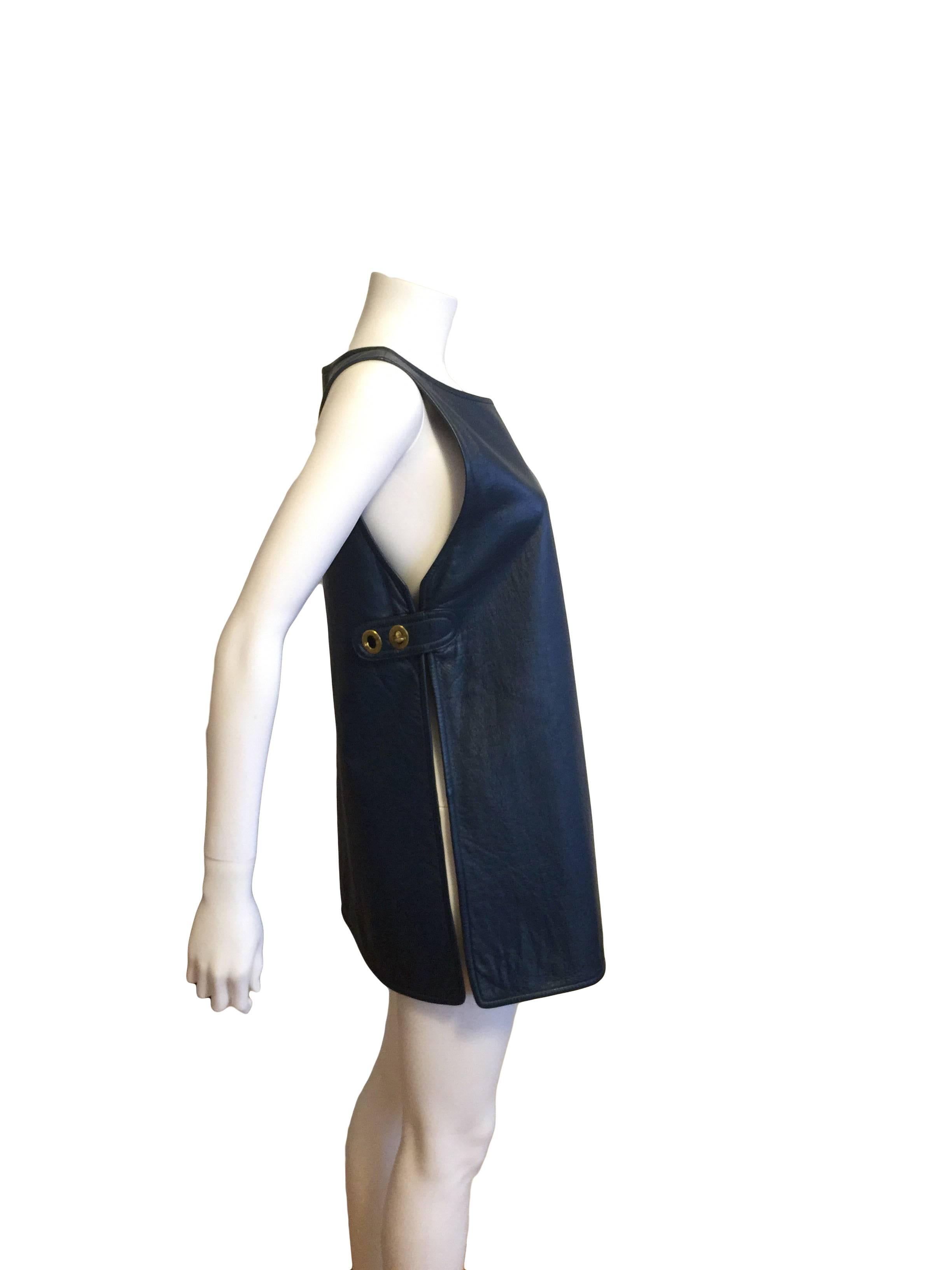 Important Bonnie Cashin for Sills Mod Navy Leather Tunic 1960s In Excellent Condition For Sale In Bethesda, MD
