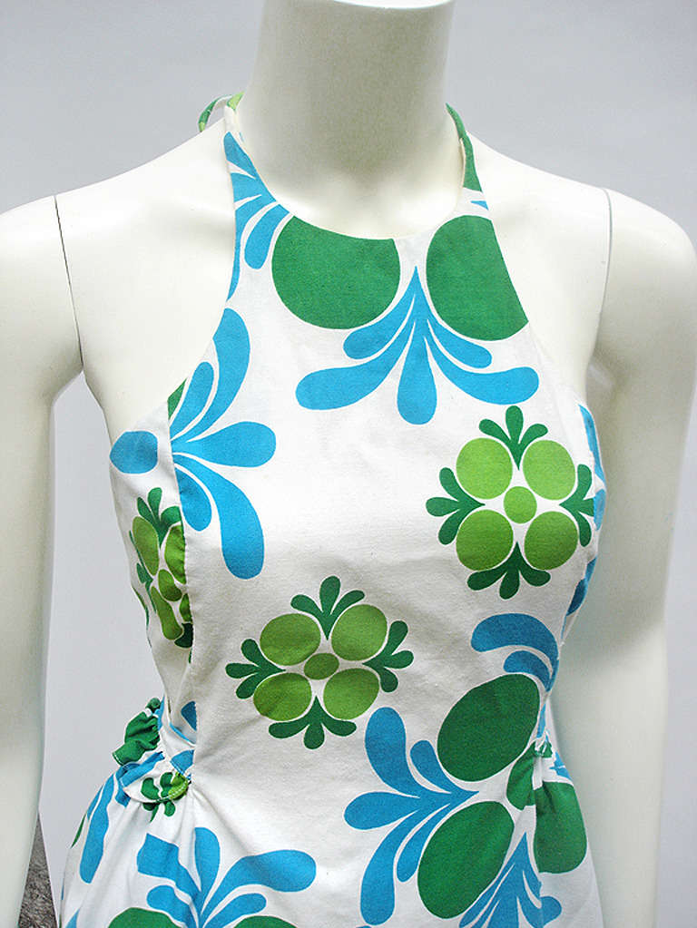 Super Sexy and so cute 60s Pop Art Sundress.... Brilliant Halter Cut- love how sculpted this is at the neckline - adjustable ties at neck- Seamed fitted bodice - cinched waist with ruffle ties-  smocked elastic back - with zipper -dress is