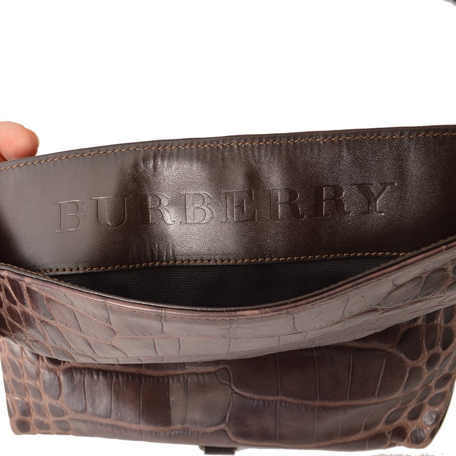 Burberry Prorsum Brown Leather Croc-Effect Fold Over Handbag For Sale 4