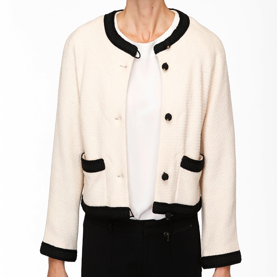 Chanel Ivory Tweed Jacket with Black Trim In Good Condition In Toronto, Ontario