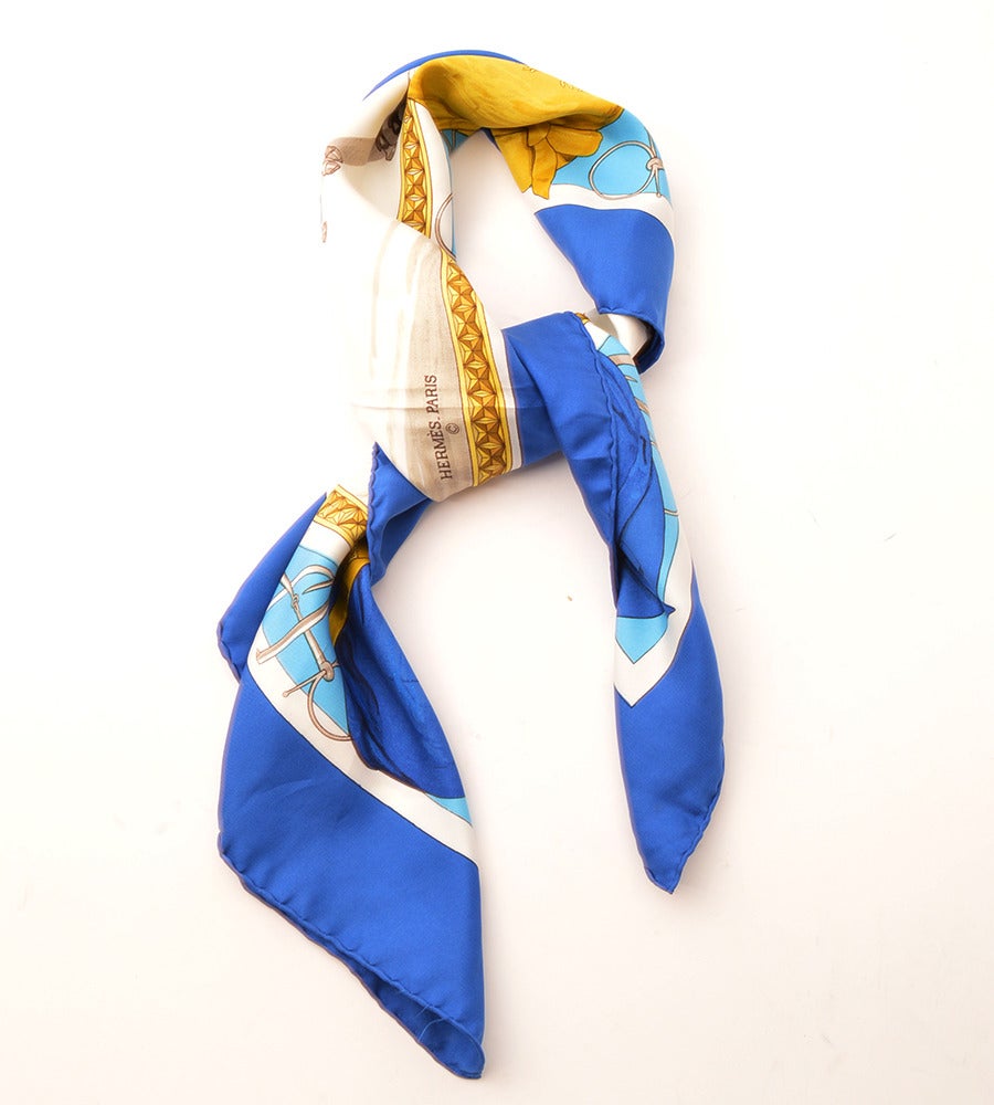 HERMES 100% silk scarf - 