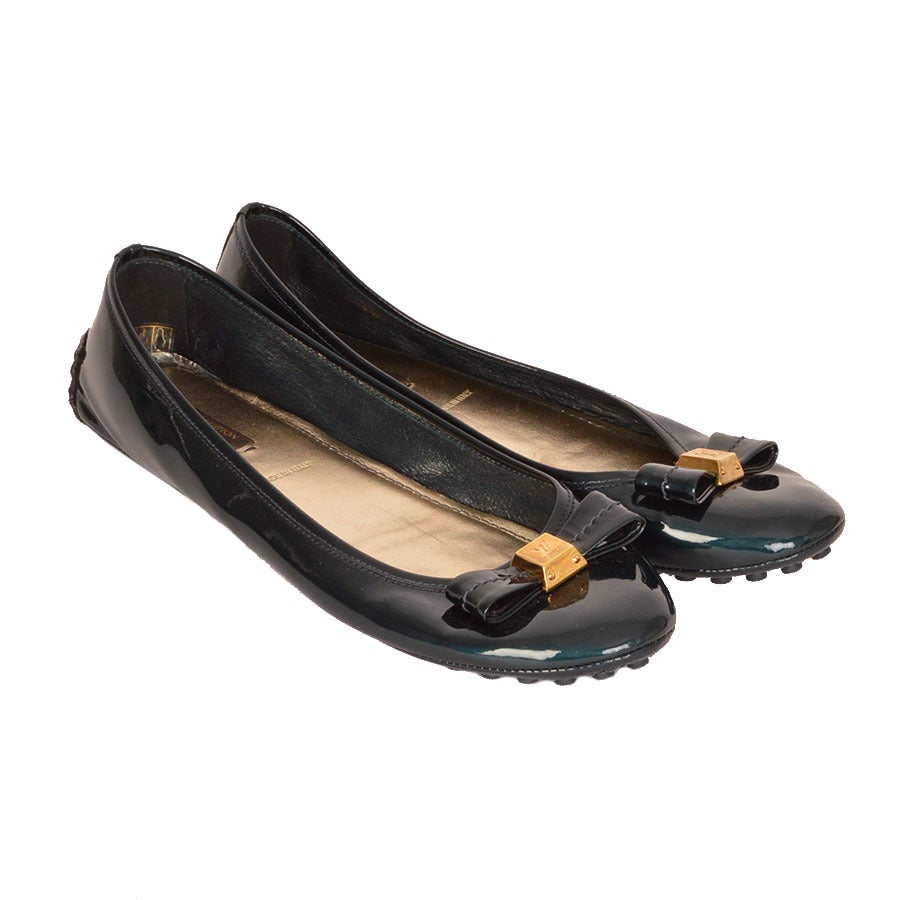 Louis Vuitton Green Patent Flats With Bow