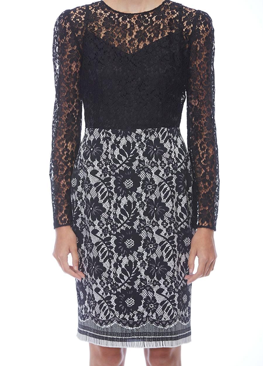 Dolce & Gabbana Lace & Silk Dress In Excellent Condition For Sale In Toronto, Ontario