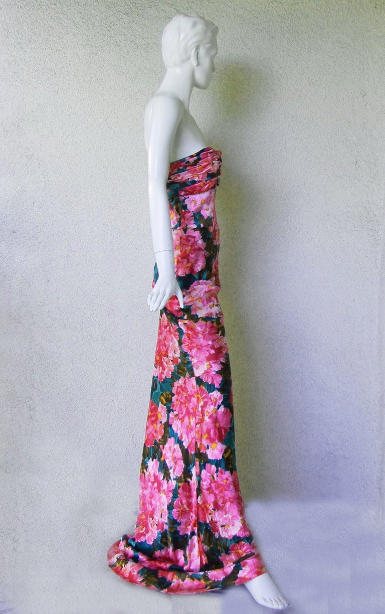 Stunning Balenciaga 2008 Collection by Ghesquiere Iconic Floral Pattern Gown In New Condition In Los Angeles, CA