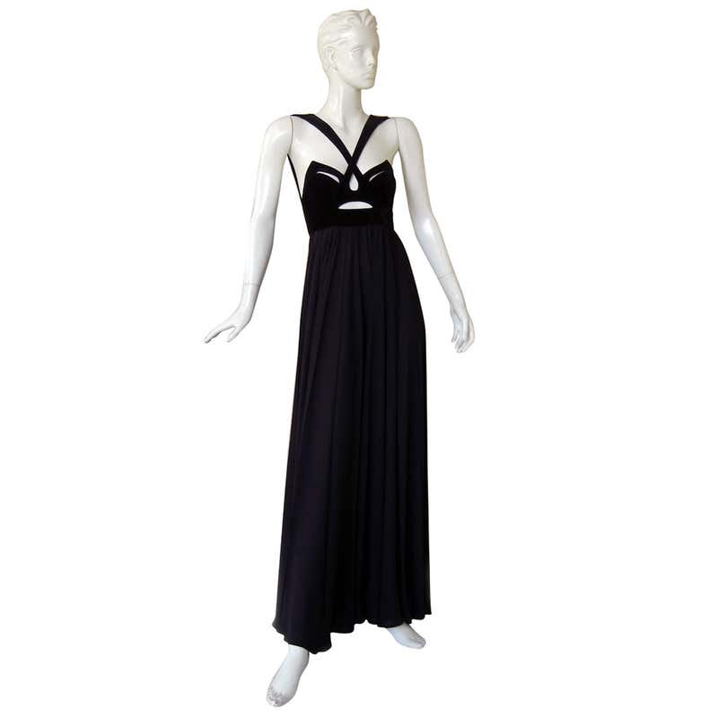 Demi Moore’s Iconic Black Dress: From Indecency to Icon in Fashion History