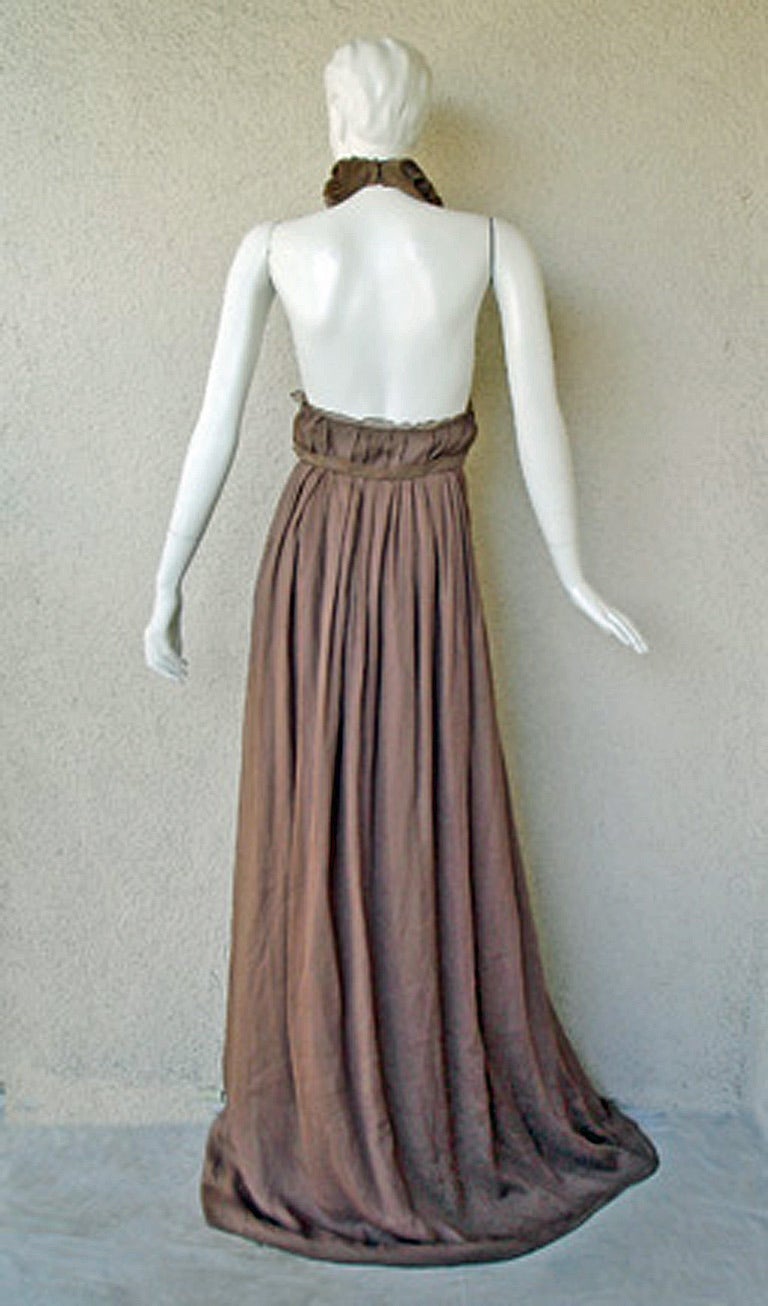 Gris Lela Rose Summer Elegance Robe à encolure rosette et dos ouvert en vente