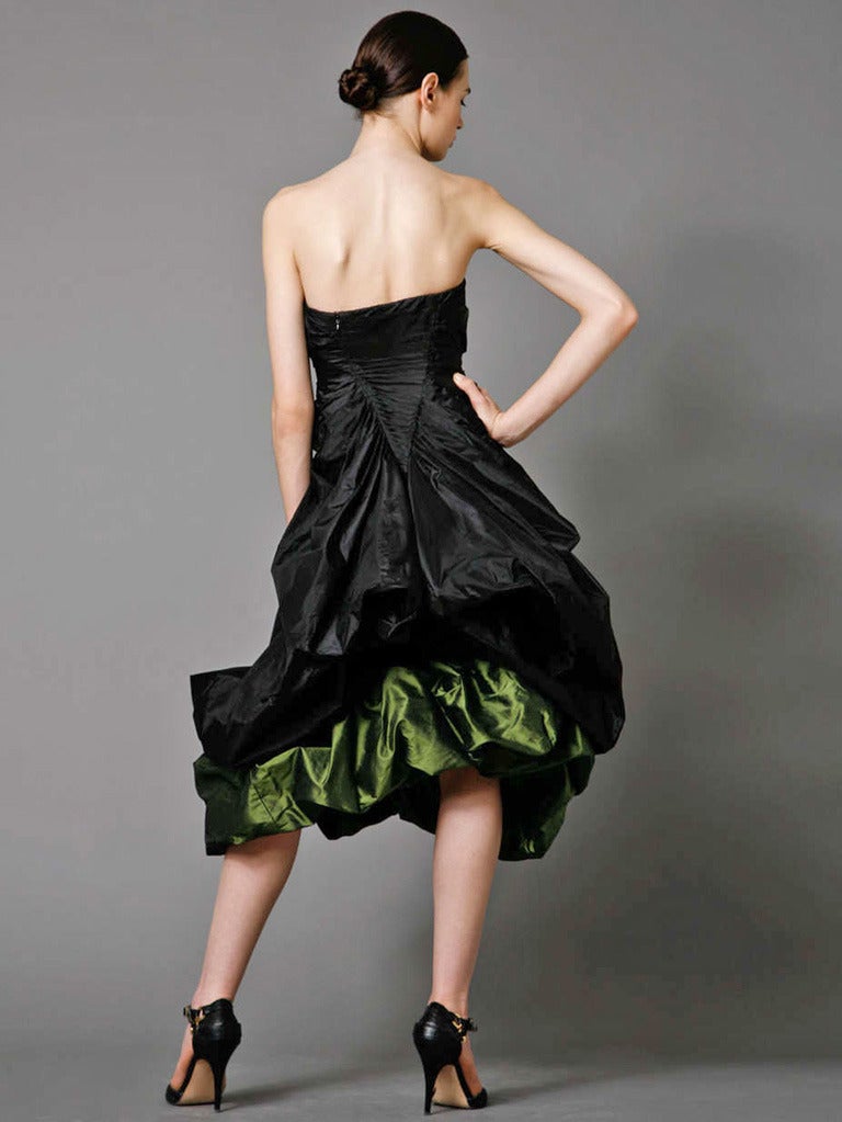 Alexander McQueen 2007 Negro y verde petróleo Bustier Vestido de noche de seda NWT en Nuevo estado para la venta en Los Angeles, CA