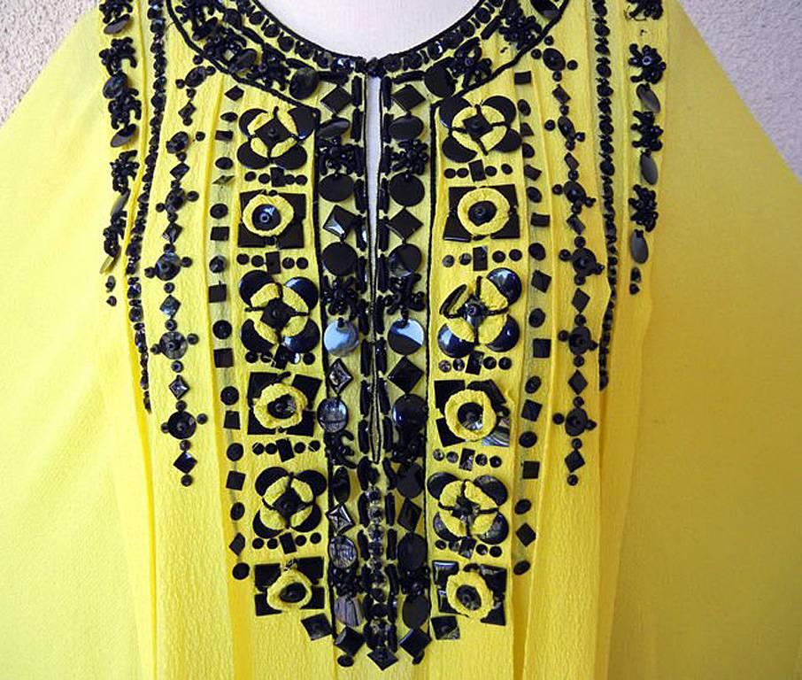 Oscar de la Renta Sunshine Yellow Beaded Tunic Caftan Dress new In New Condition In Los Angeles, CA
