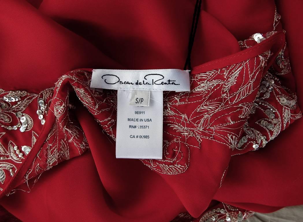 Oscar de la Renta Embroidered Silk Caftan with Matching dress  New!   In New Condition For Sale In Los Angeles, CA