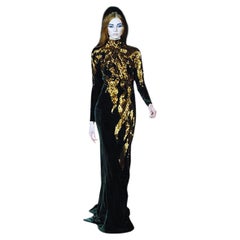 The NWT Alexander McQueen 2007 Velvet Beaded Flame Gown Elizabeth Howe 1692