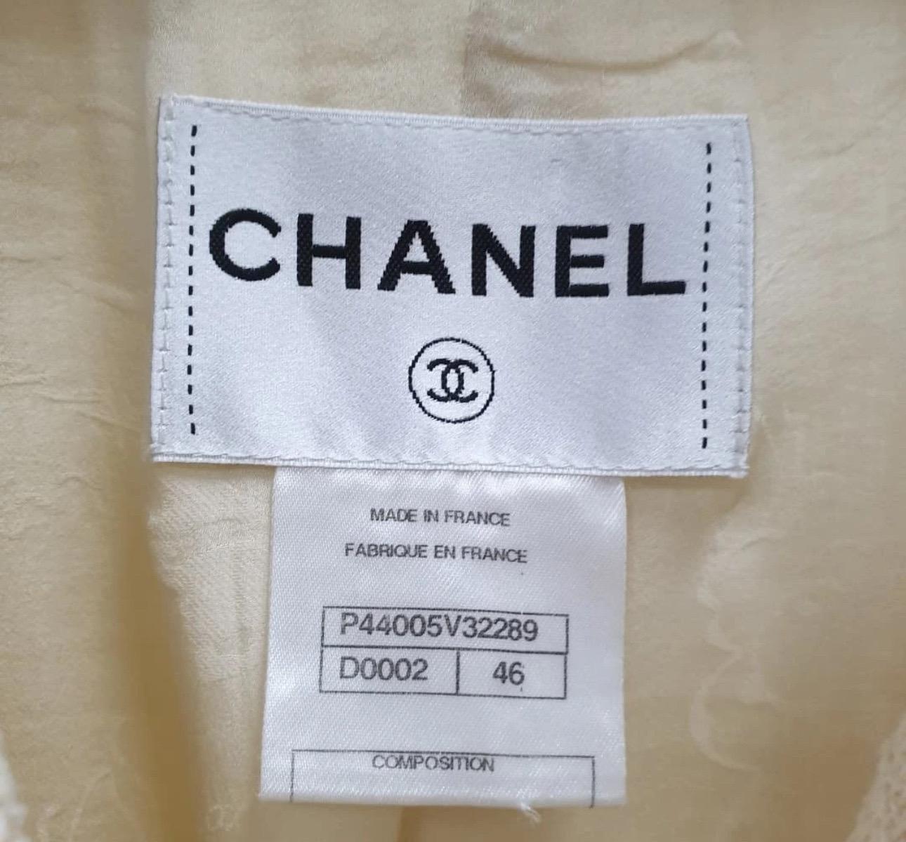 CHANEL 12PF Gripoix Botón joya Chaqueta de tweed marfil Sz.46 Beige en venta