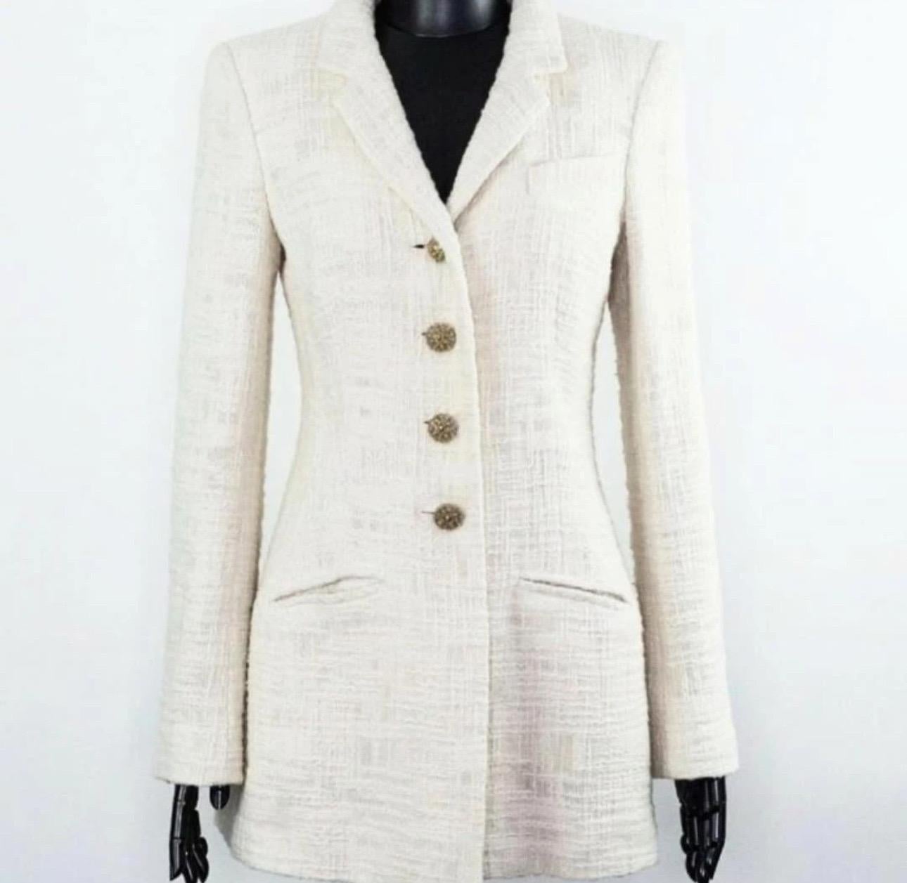 CHANEL 12PF Gripoix Botón joya Chaqueta de tweed marfil Sz.46 en Excelente estado para la venta en Krakow, PL