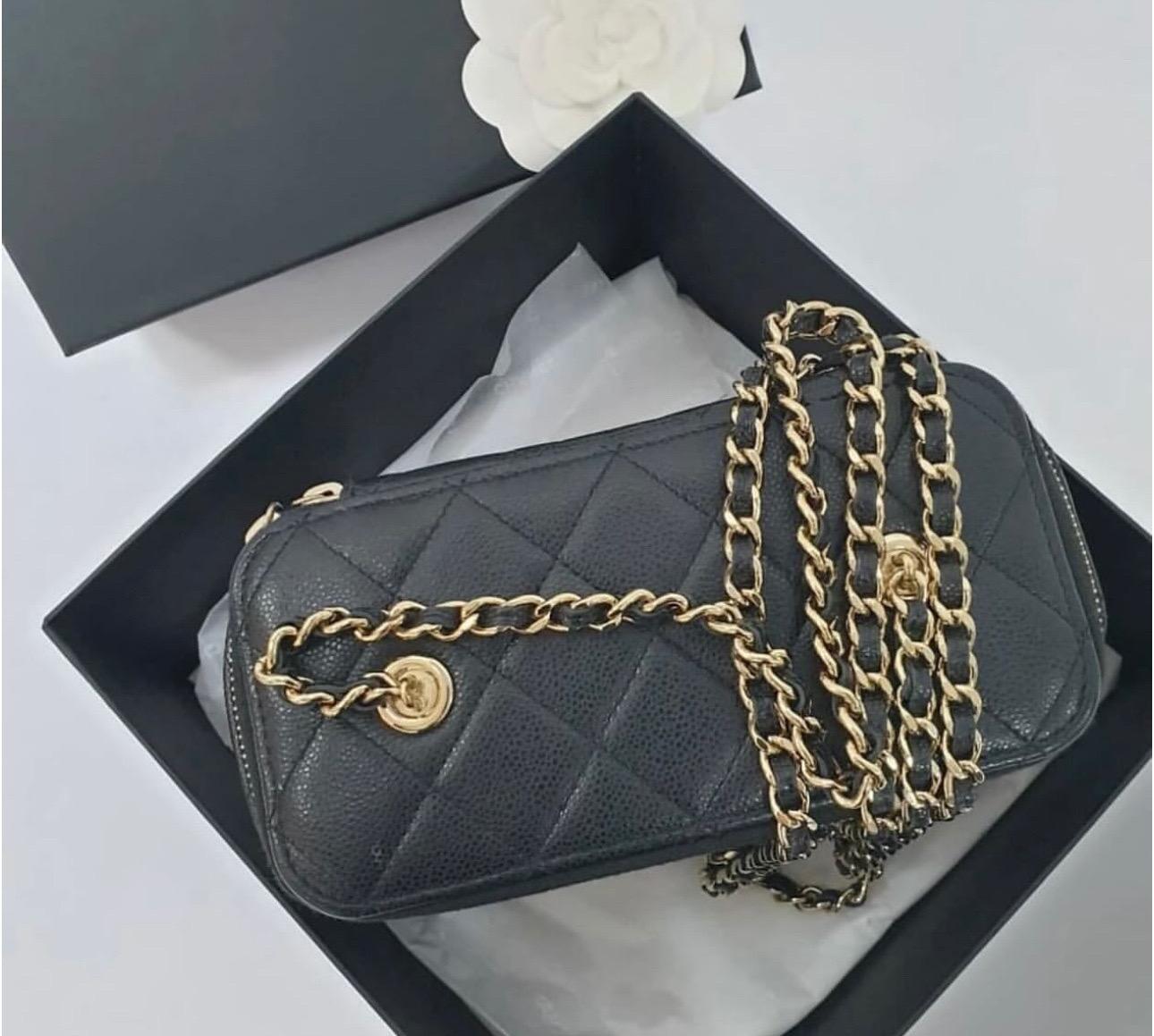 Chanel Kaviar kleine Kette Vanity Case im Zustand „Gut“ im Angebot in Krakow, PL