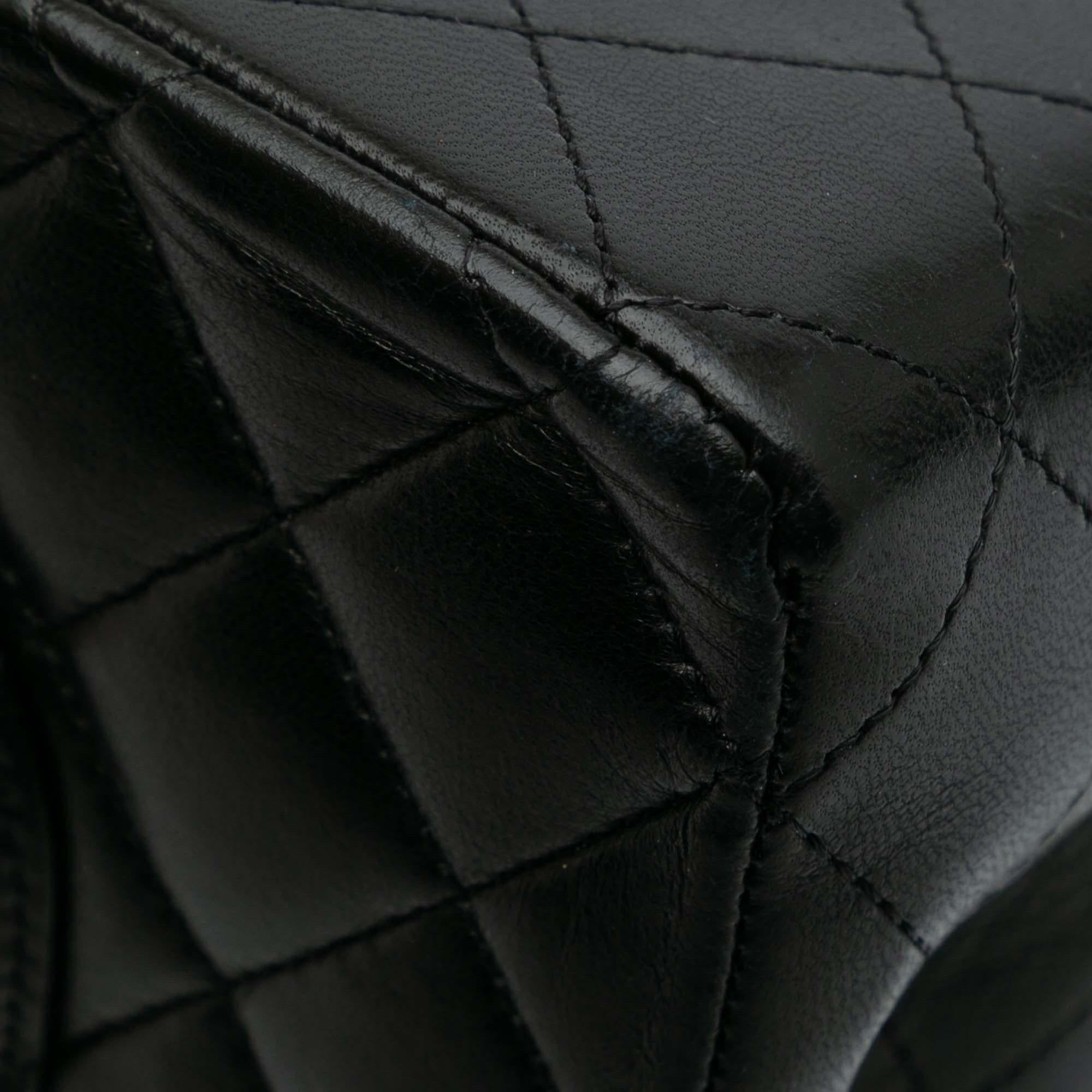 Chanel Medium Classic Schwarzes Lammfell Double Flap im Angebot 9