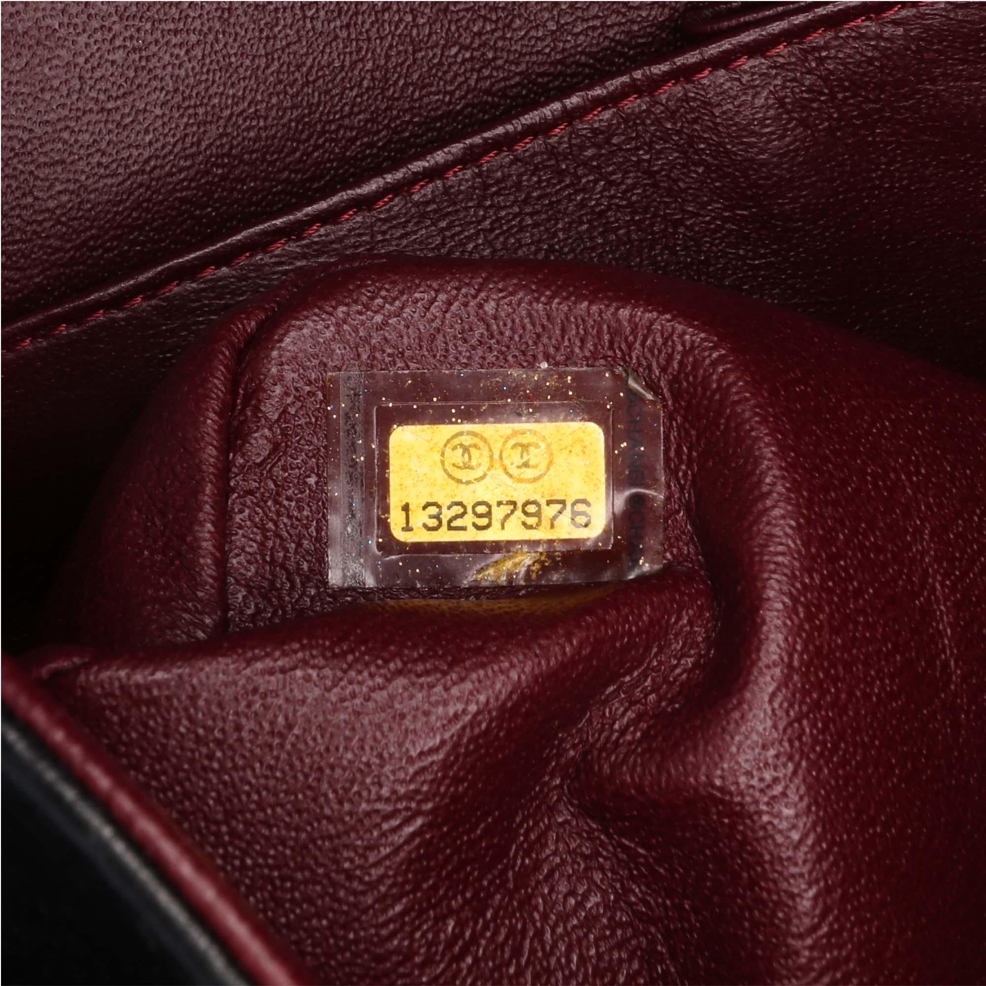 Chanel Medium Classic Schwarzes Lammfell Double Flap im Angebot 5