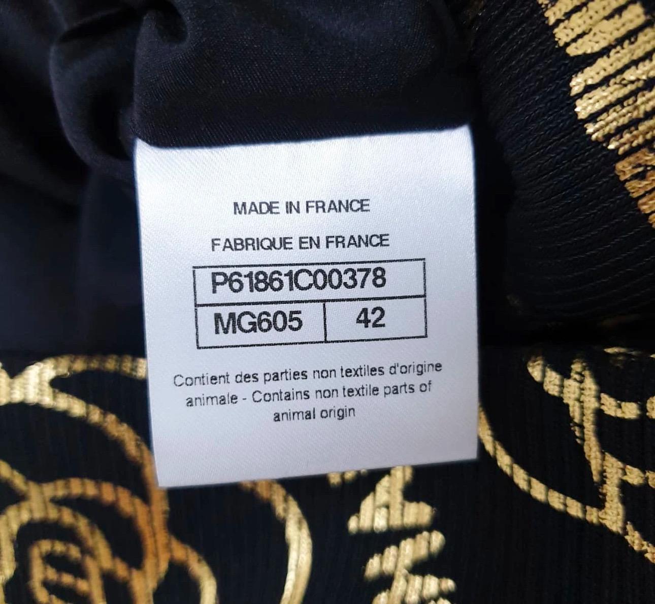 Donna NWOT Giacca in pelle Chanel 2019 Grafiti Sz.42 in vendita