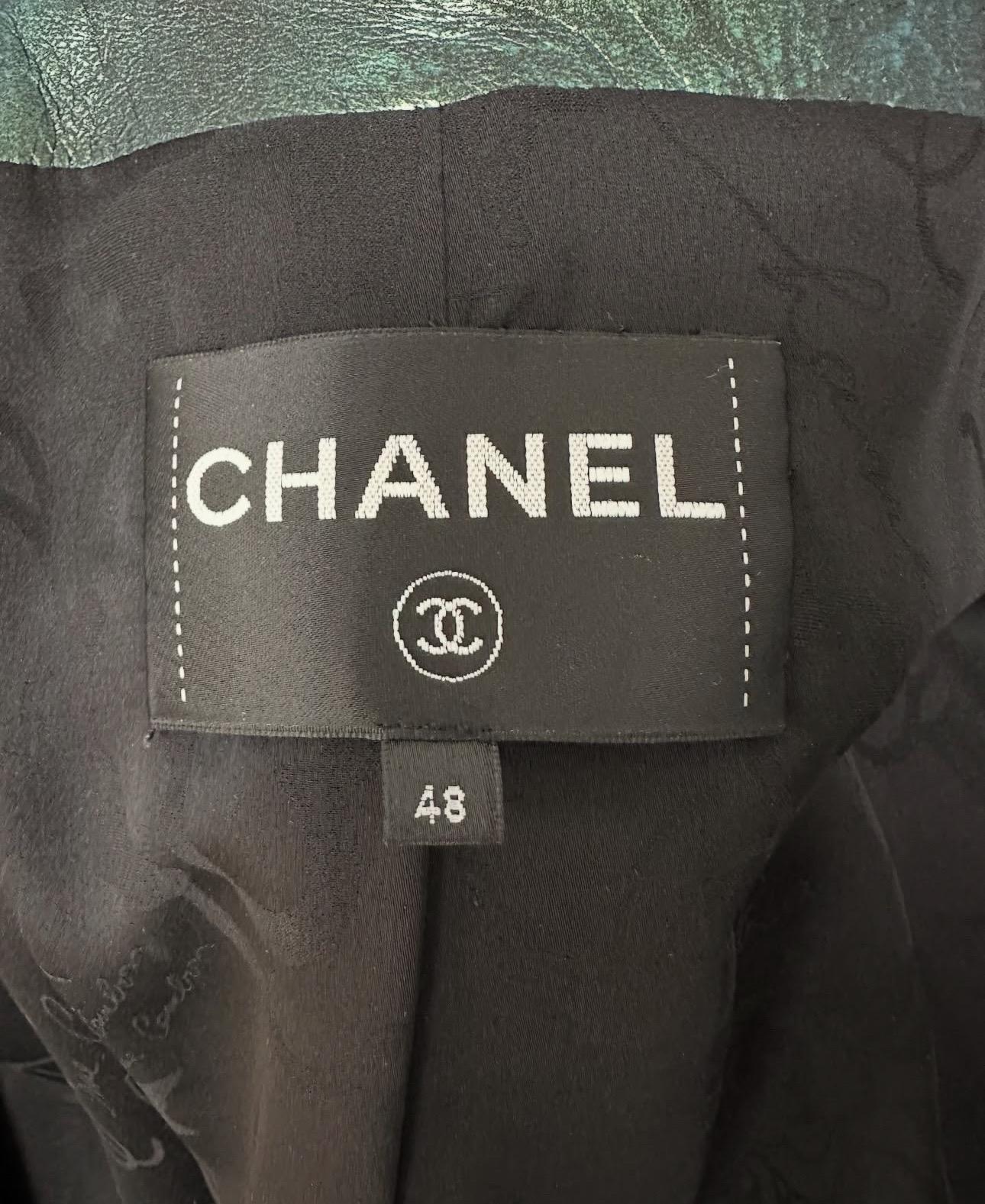 Chanel Manteau en cuir irisé vert foncé Sz.48 en vente 3