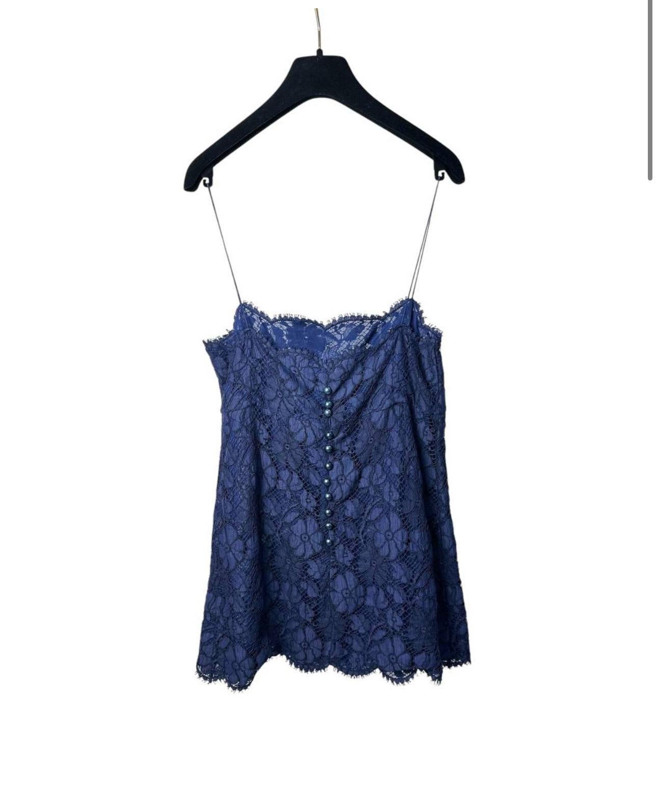 Donna Canotta Chanel blu in pizzo floreale con bottoni logo CC Sz.38 in vendita