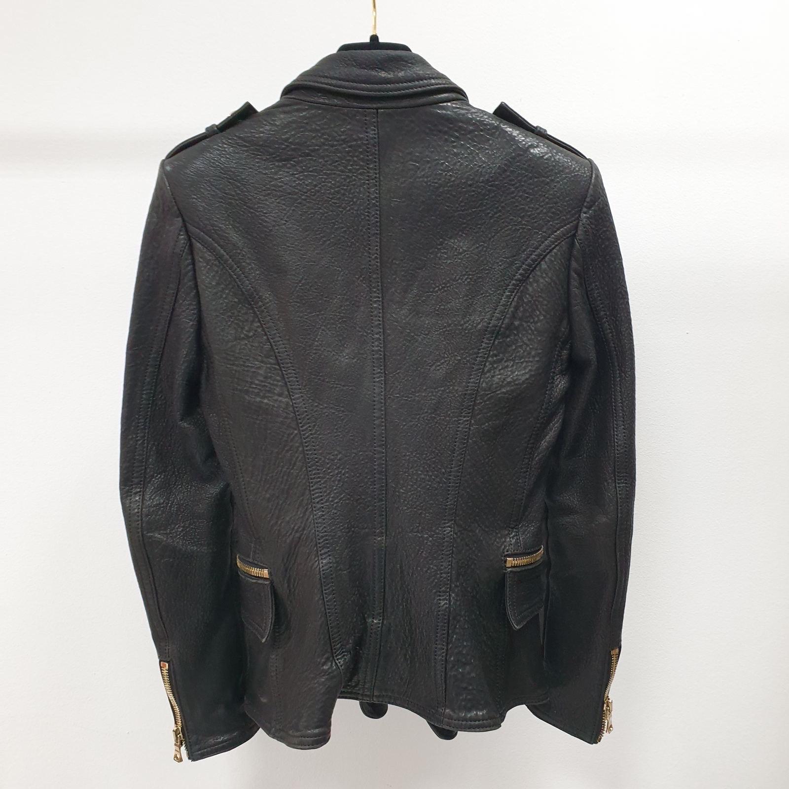 BALMAIN Veste à double boutonnage en cuir grainé noir Sz.38 en vente 4