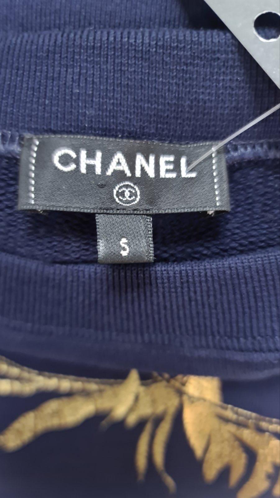 Nero Chanel - Maglietta in cotone con stampa dea greca blu navy - T S in vendita