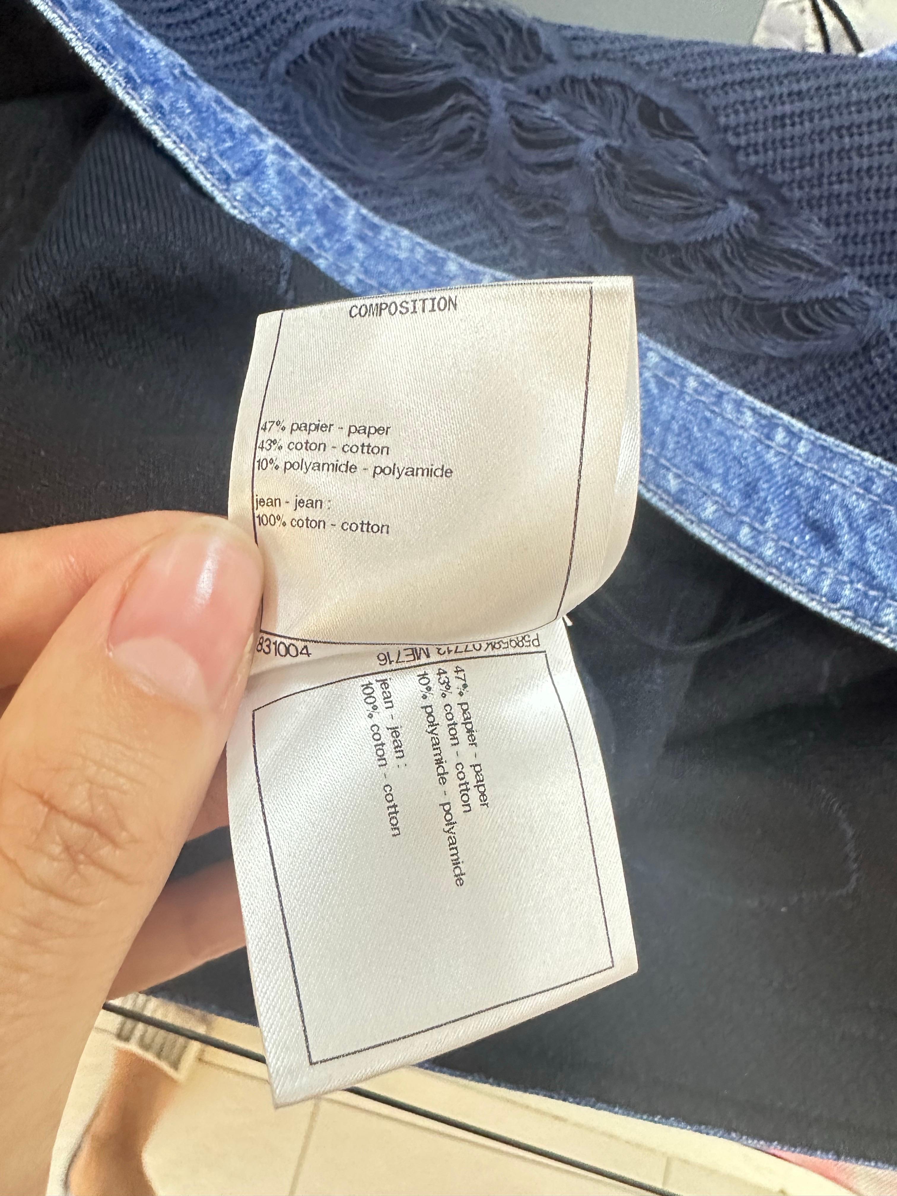 Chanel Mini jupe en denim Camellia Sz.38 en vente 1