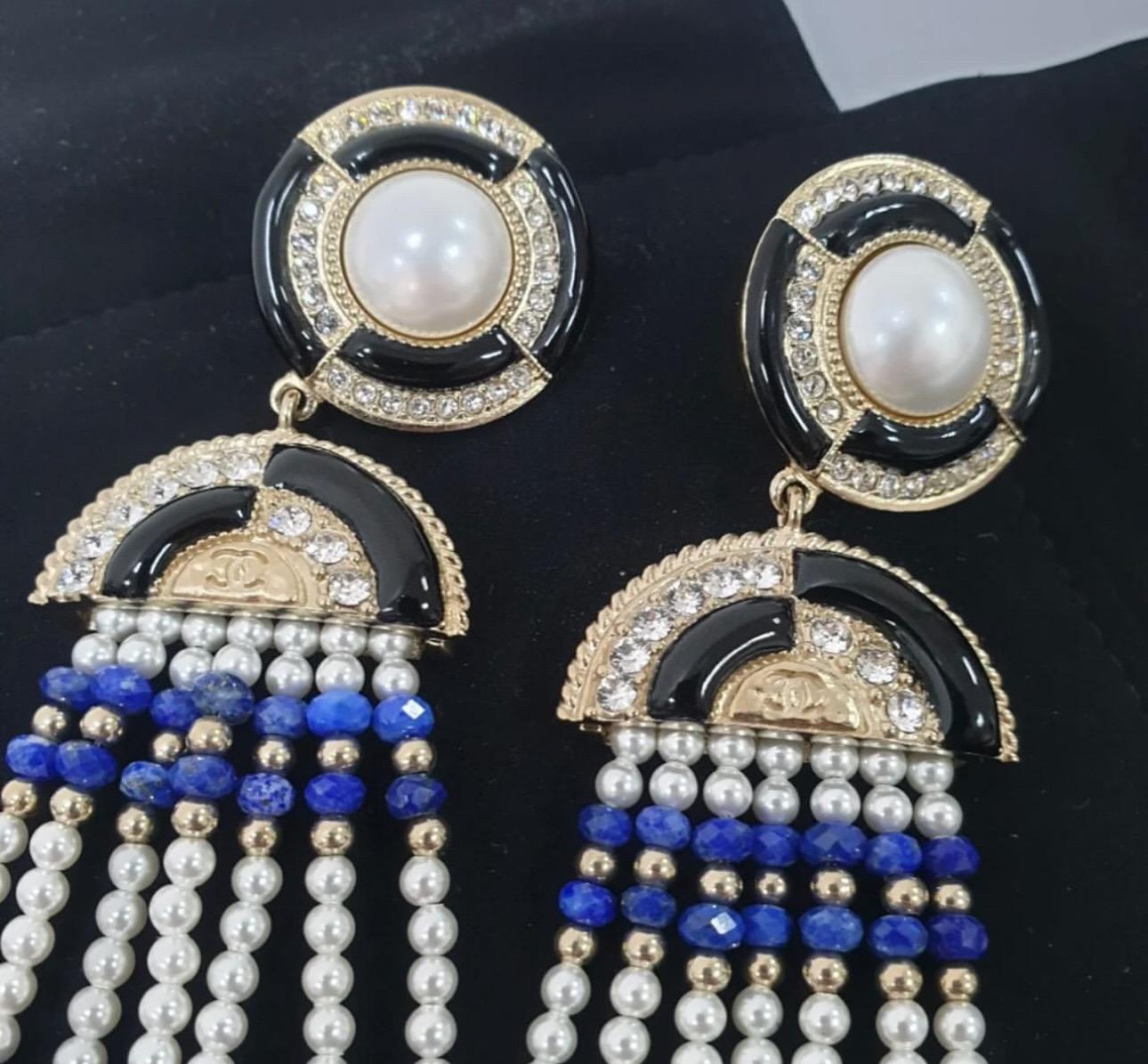 CHANEL Orecchini Chanel in Lapislazzuli con Perle Finte In condizioni ottime in vendita a Krakow, PL